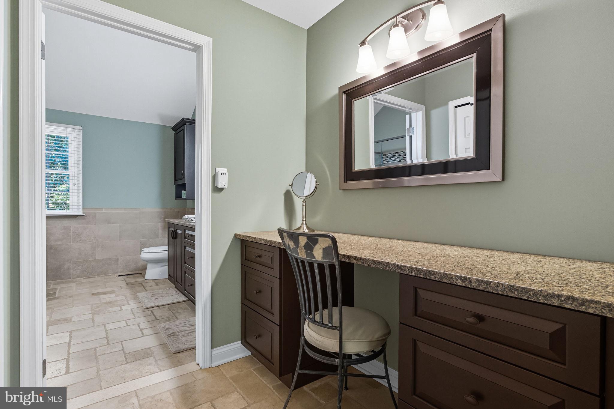 MAKEFIELD BROOK - Residential