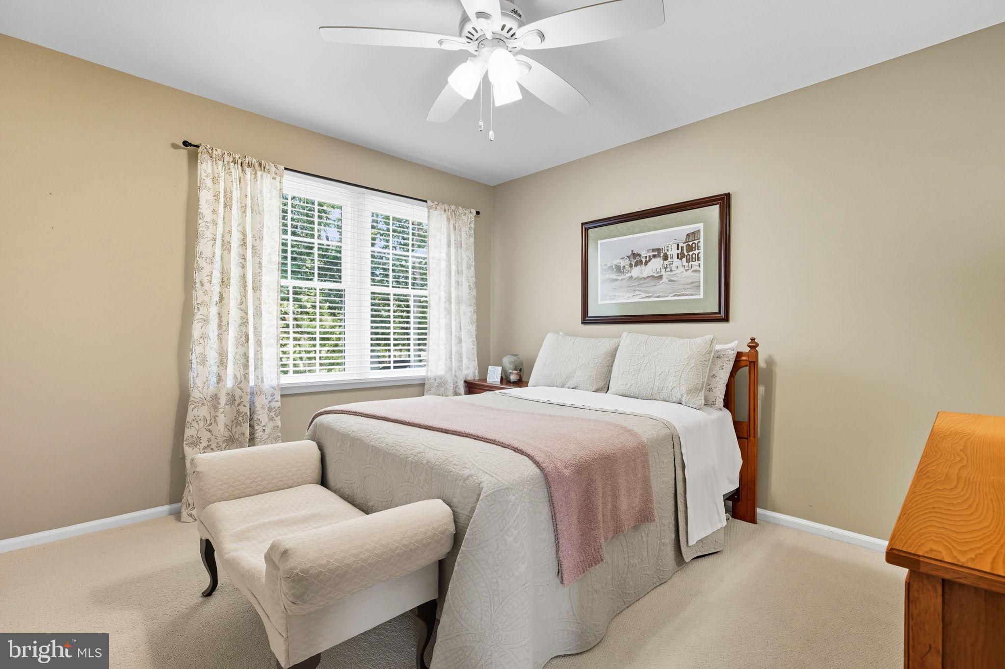 MAKEFIELD BROOK - Residential