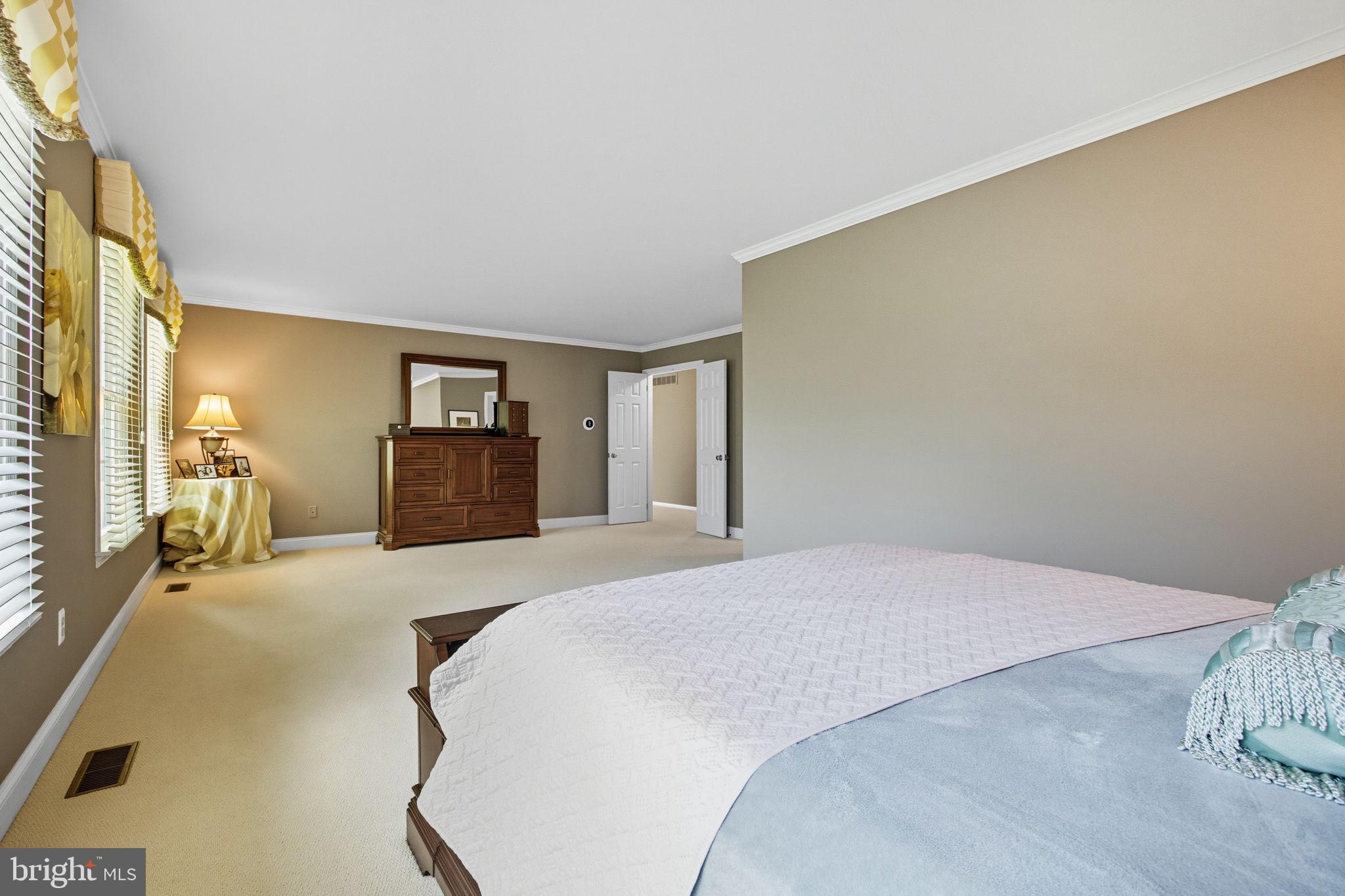 MAKEFIELD BROOK - Residential