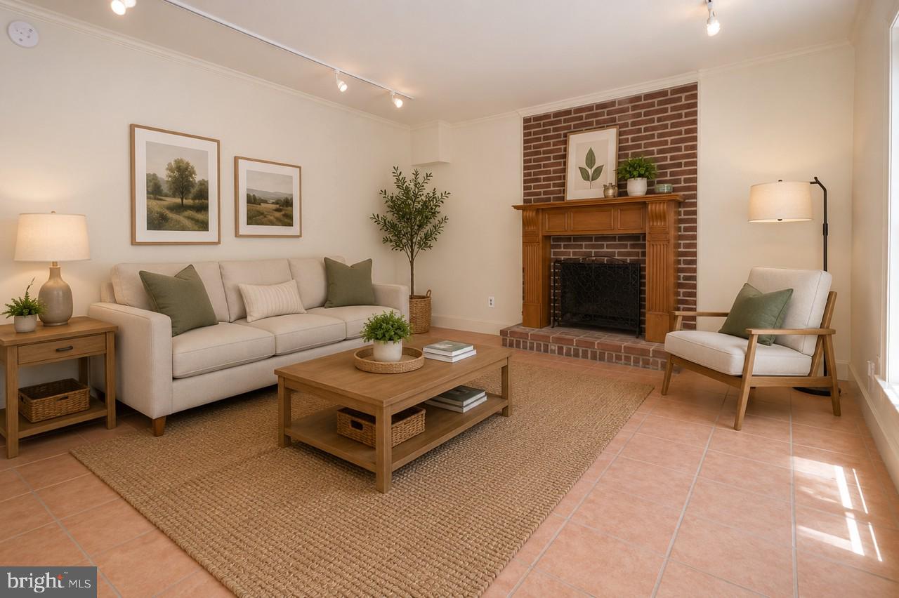2 E FEDERAL STREET BSMT