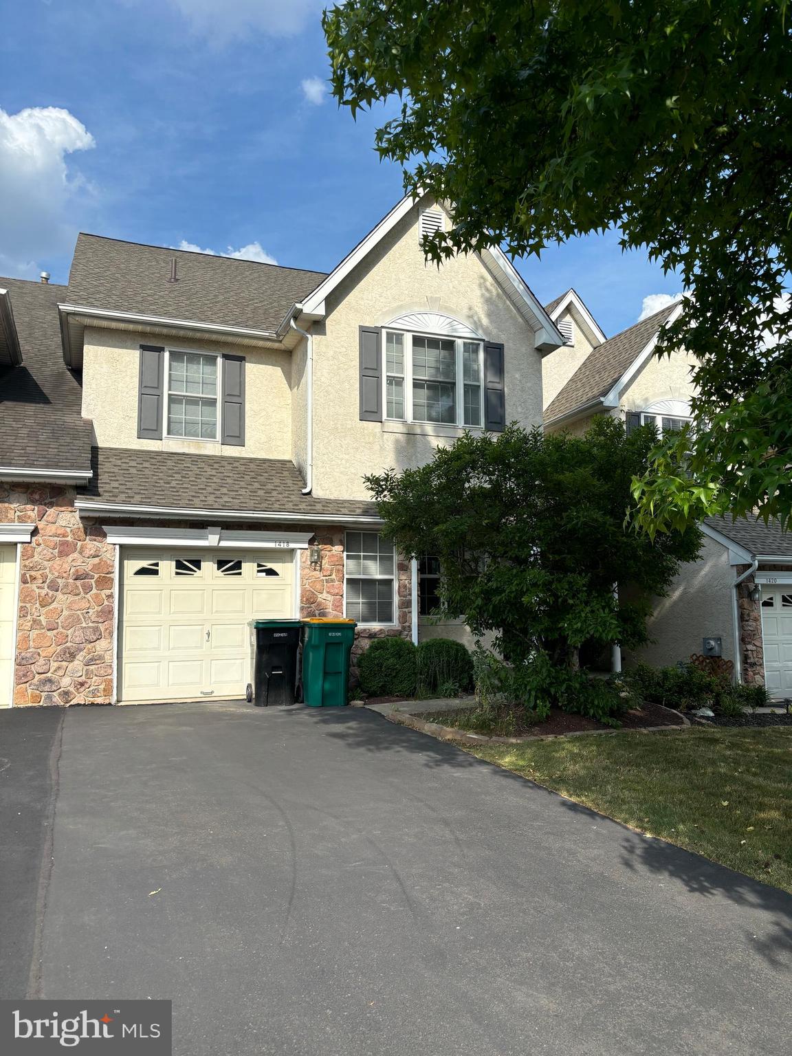 WARRINGTON HUNT - Residential Lease