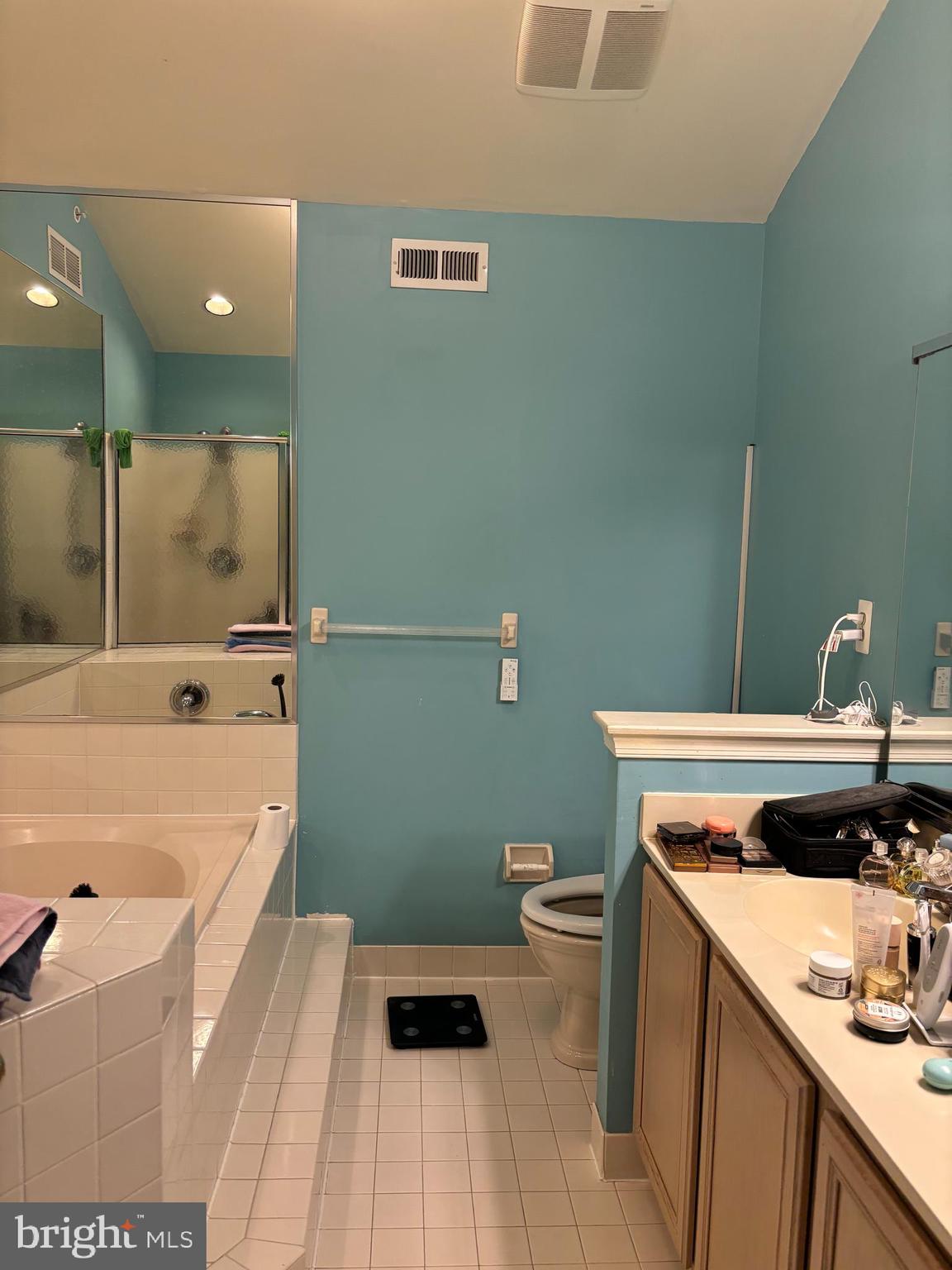 WARRINGTON HUNT - Residential Lease