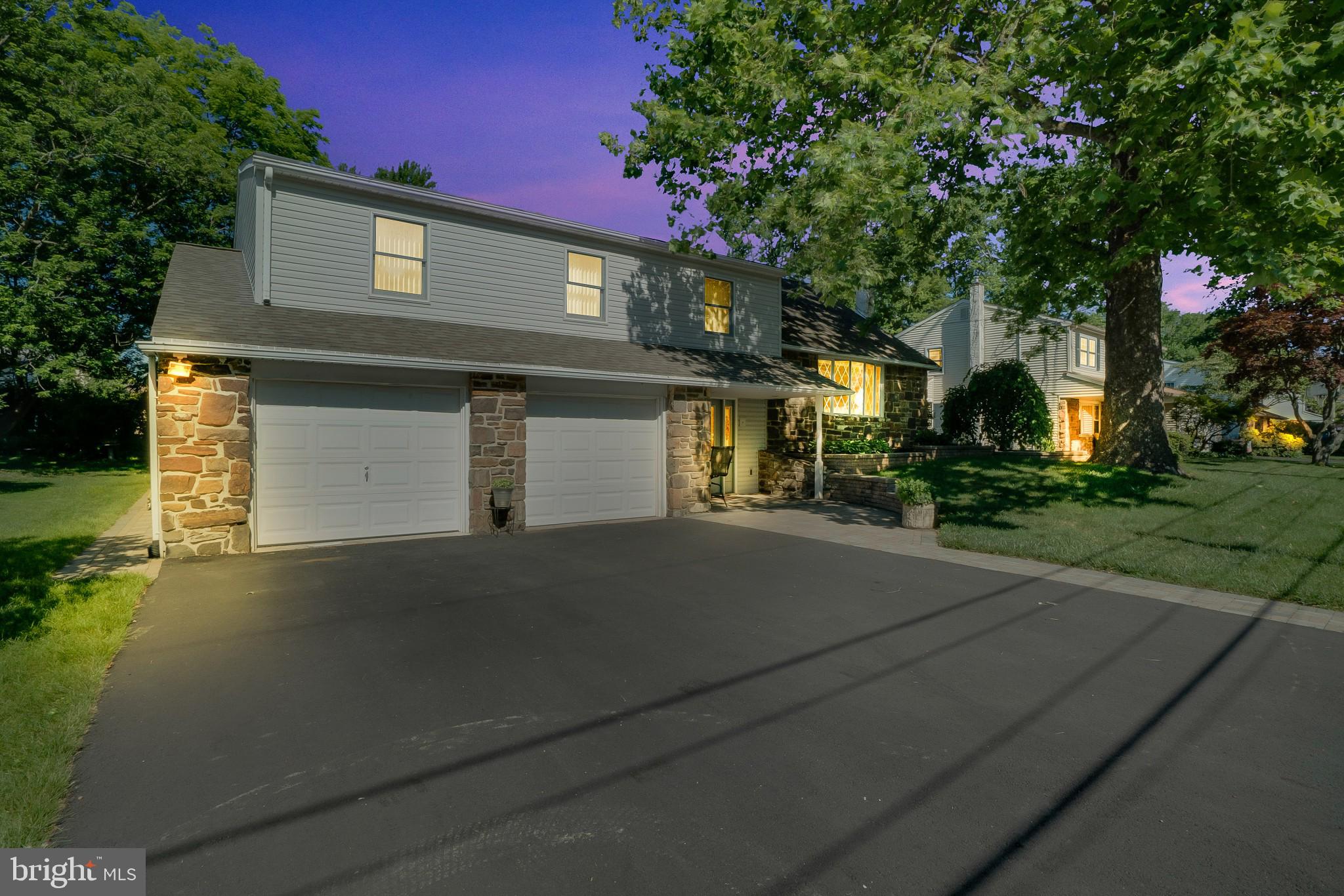 HEDGEROW WOODS - Residential