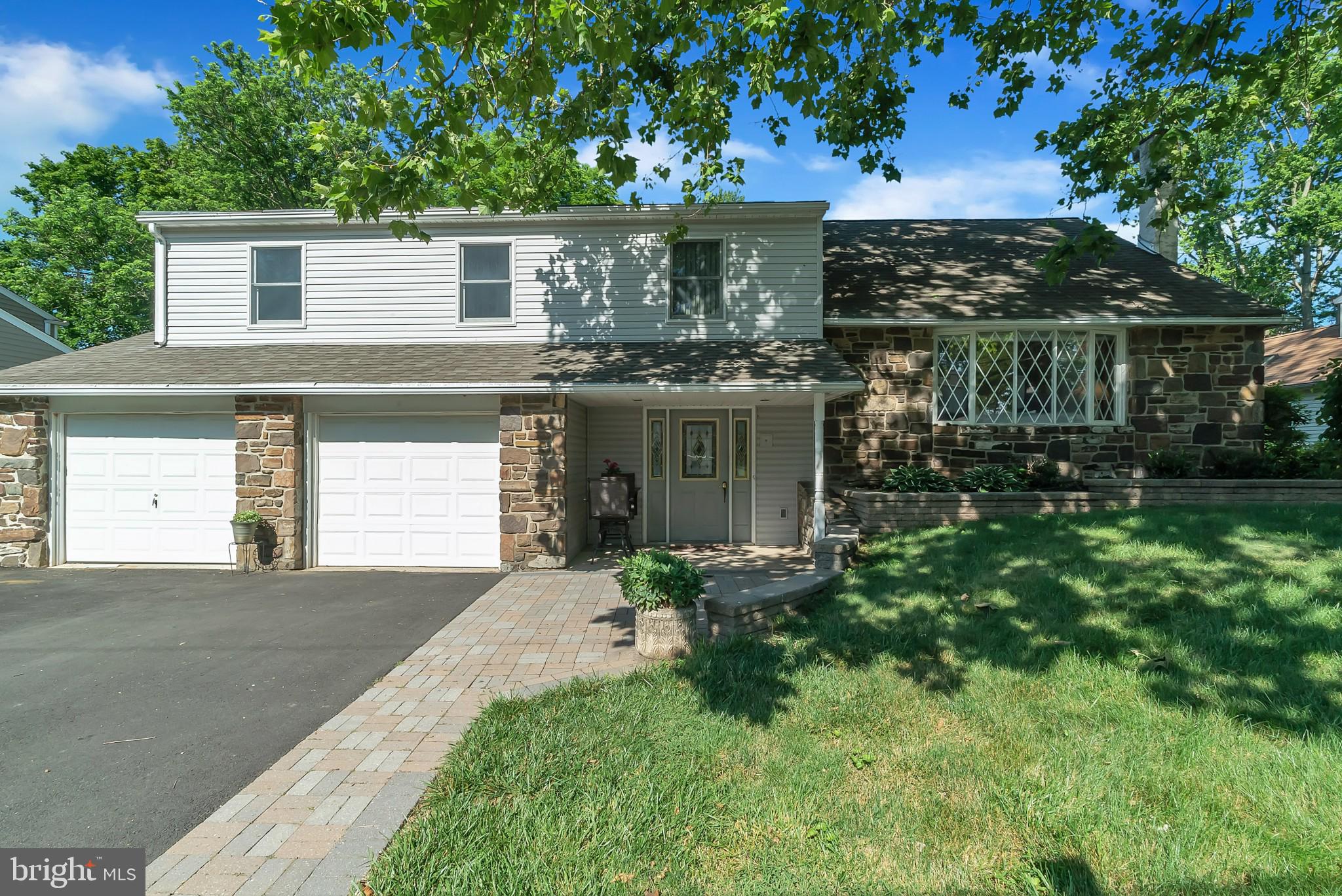 HEDGEROW WOODS - Residential