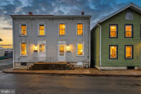 211 WASHINGTON STREET HAMBURG PA 19526