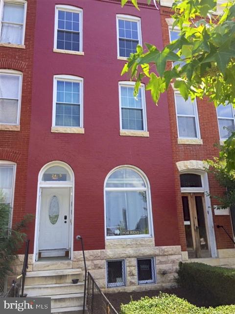 OLD GOUCHER - Residential Lease