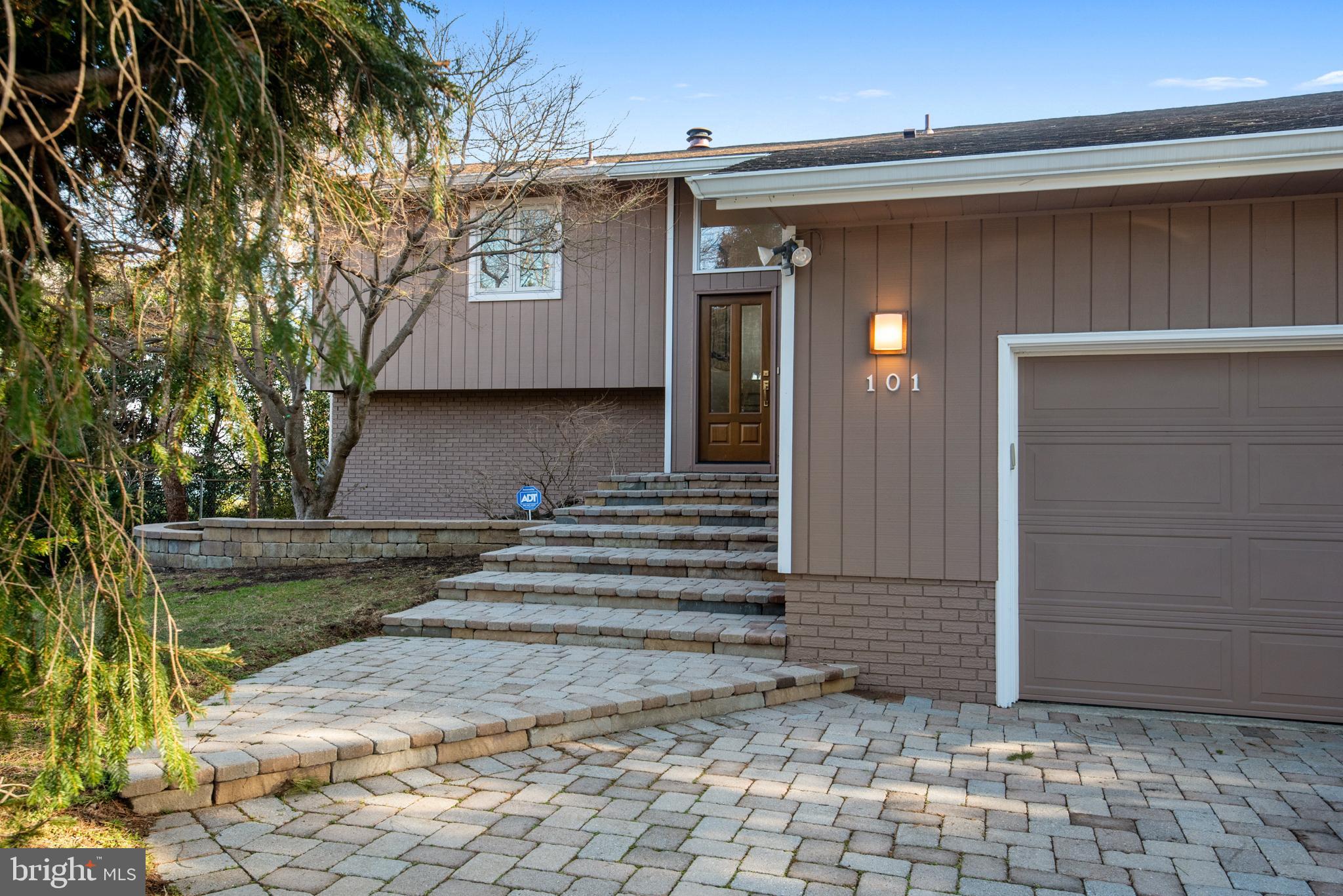 HILLSMERE ESTATES - Residential