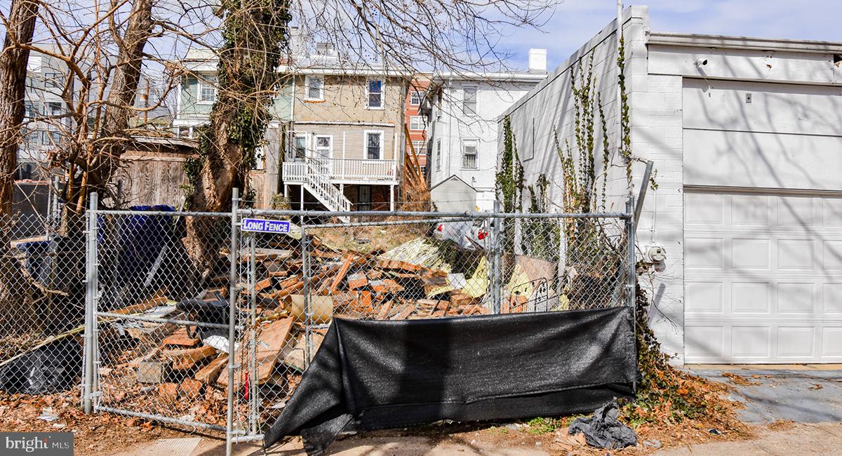 912 KENNEDY STREET NW