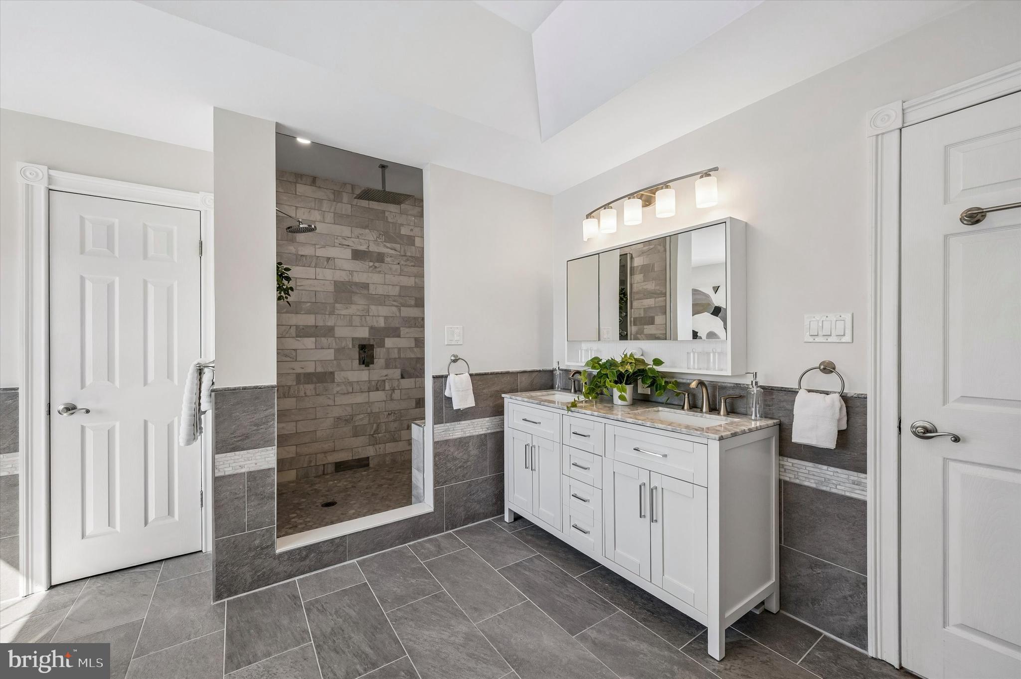 GRADUATE HOSPITAL - Residential