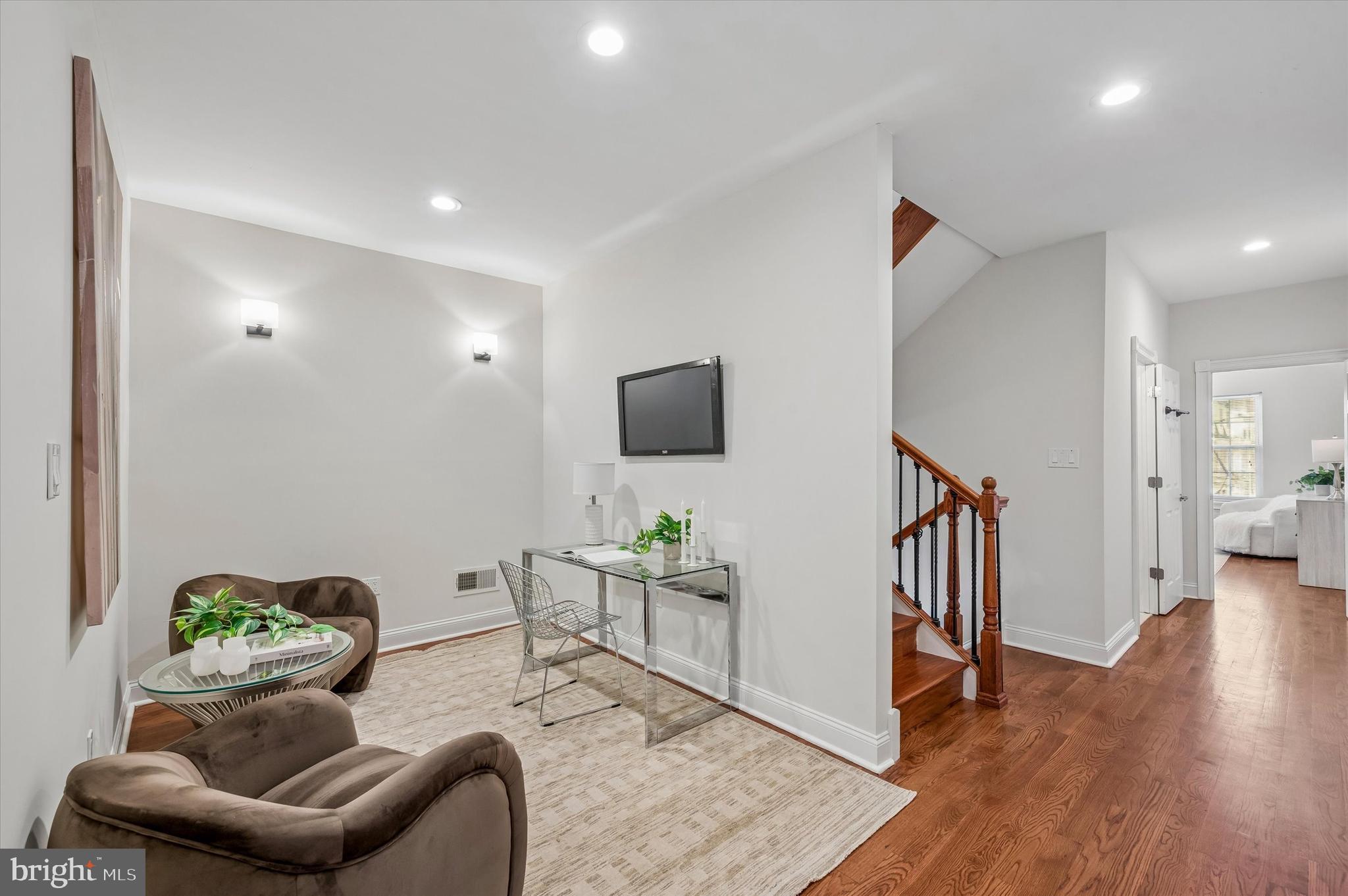 GRADUATE HOSPITAL - Residential