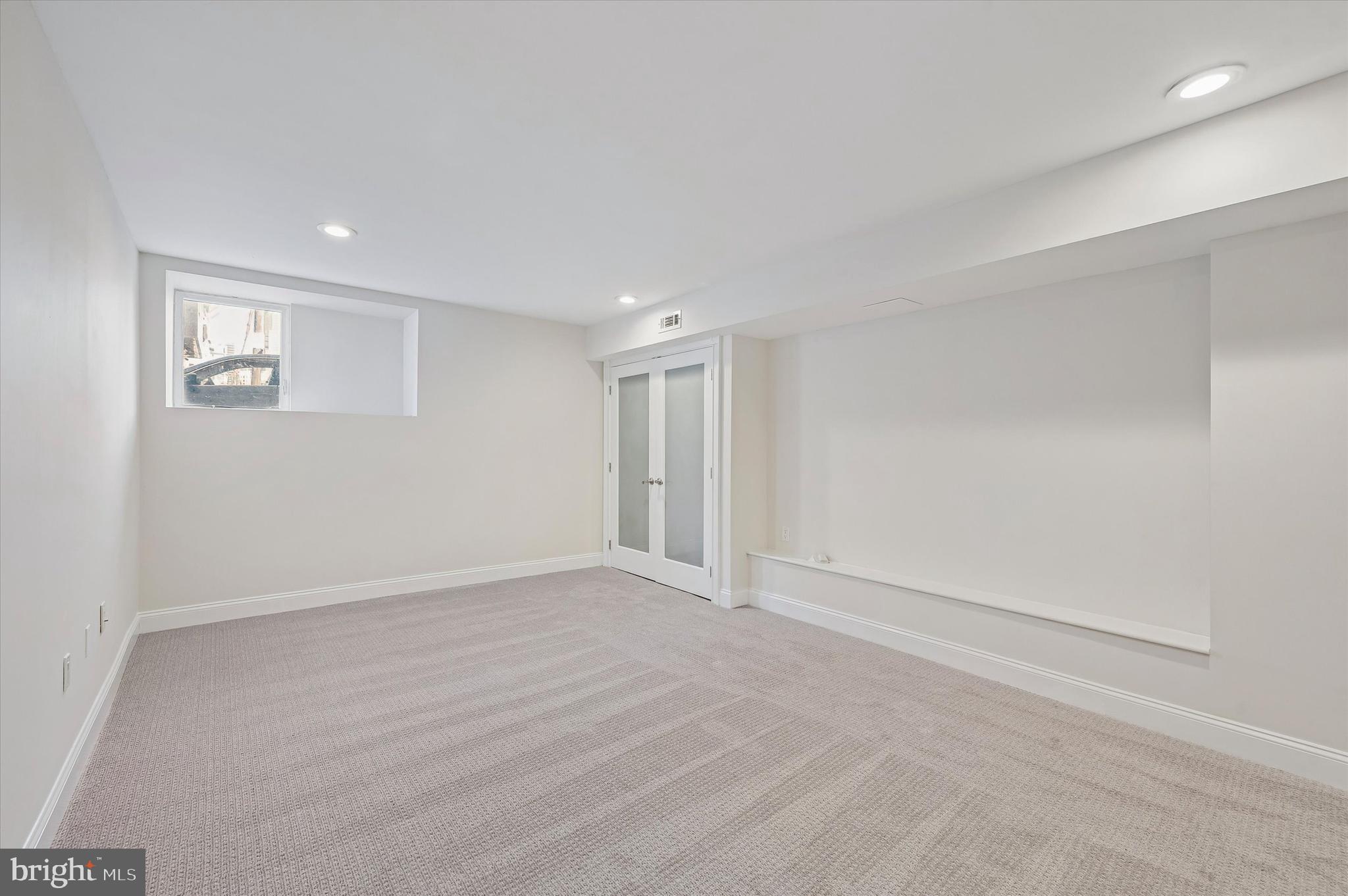 GRADUATE HOSPITAL - Residential