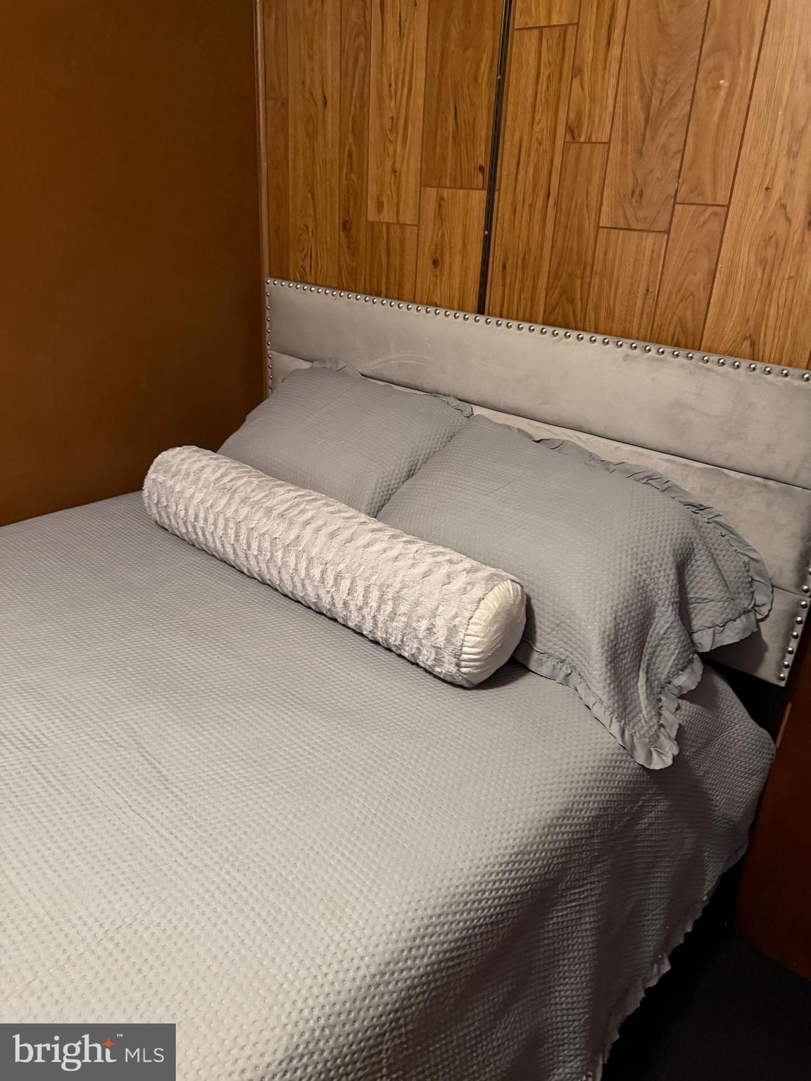 LAWNDALE - Residential