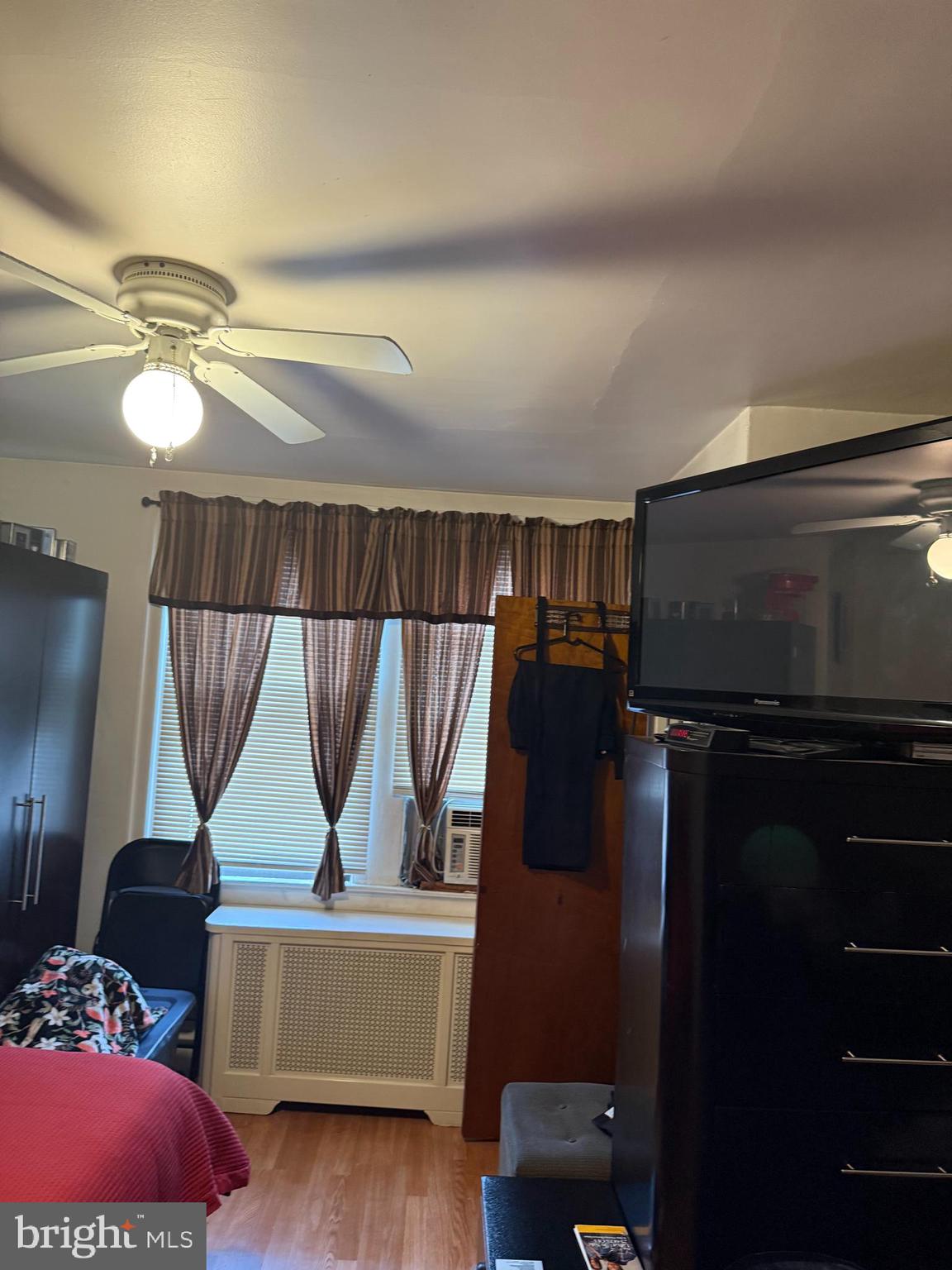 LAWNDALE - Residential