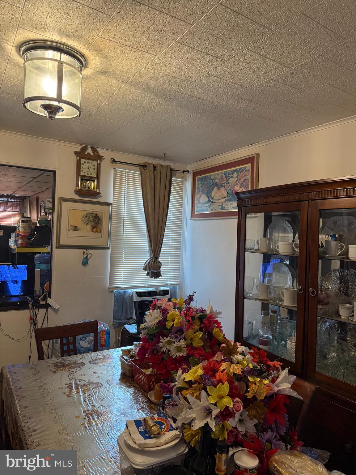 LAWNDALE - Residential