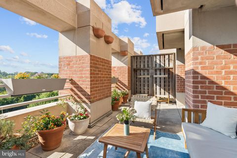 Photo of 1275 25th Street NW #610, WASHINGTON, DC 20037 (MLS # DCDC2222294) Photo of 1275 25th Street NW #610, WASHINGTON, DC 20037 (MLS # DCDC2222294)