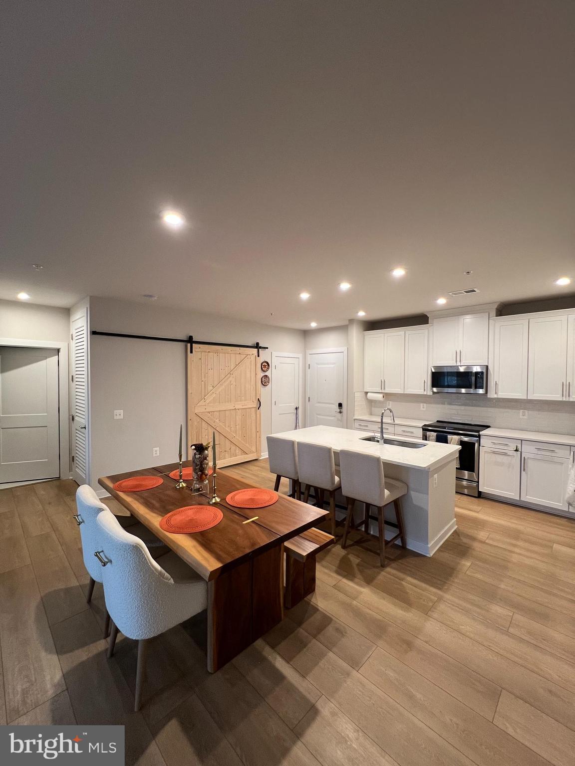 TALL OAKS - Residential Lease