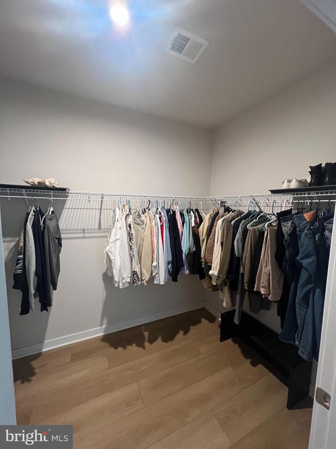 TALL OAKS - Residential Lease