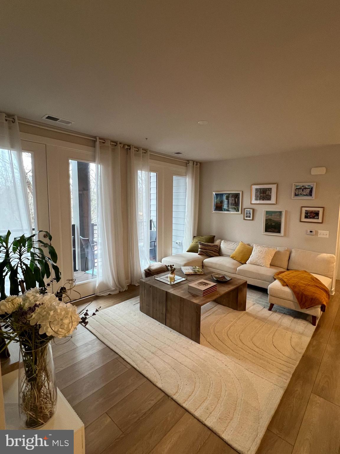 TALL OAKS - Residential Lease