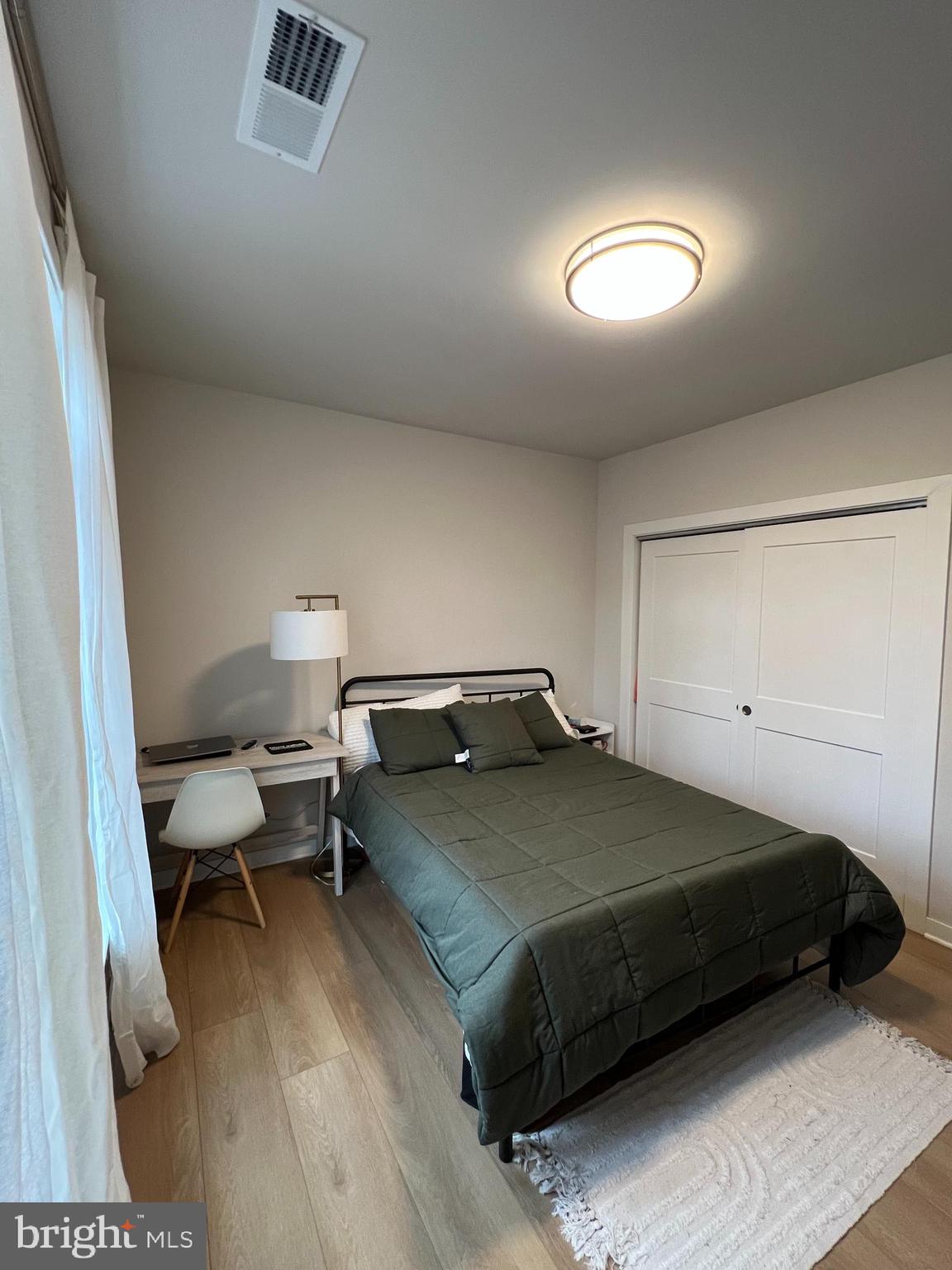 TALL OAKS - Residential Lease