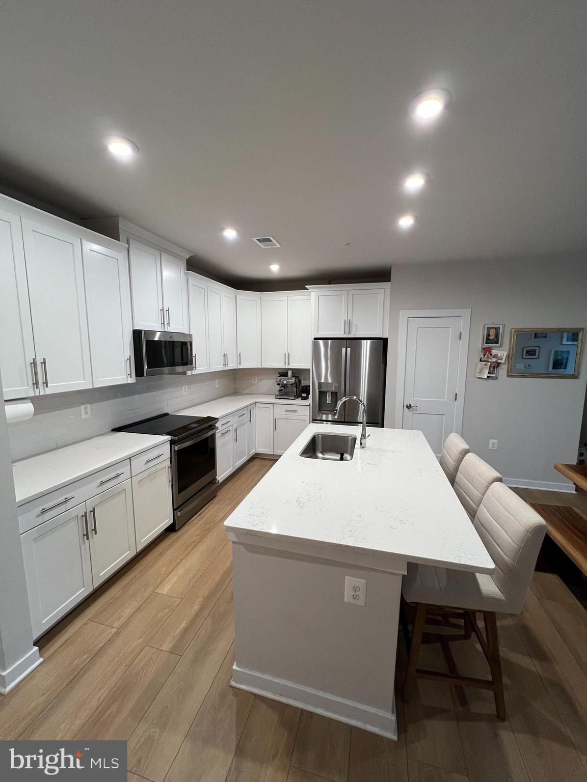 TALL OAKS - Residential Lease