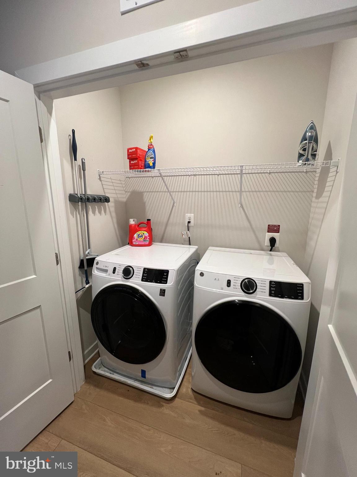 TALL OAKS - Residential Lease