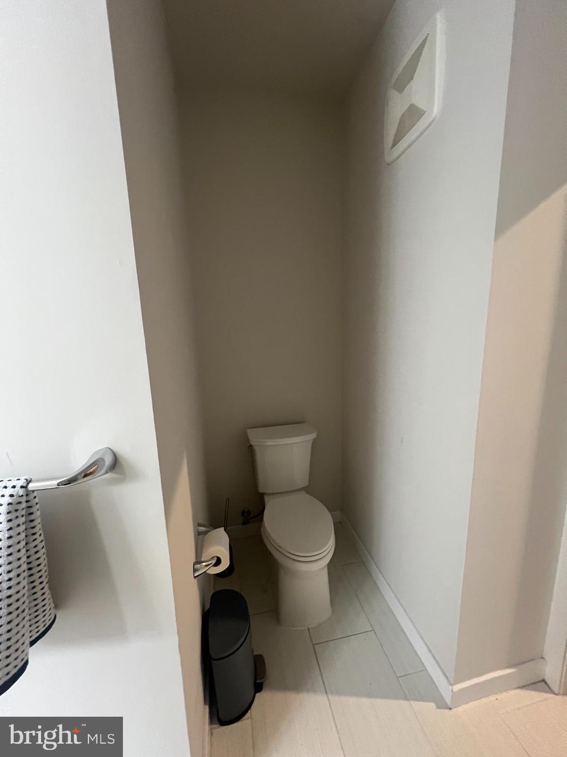 TALL OAKS - Residential Lease