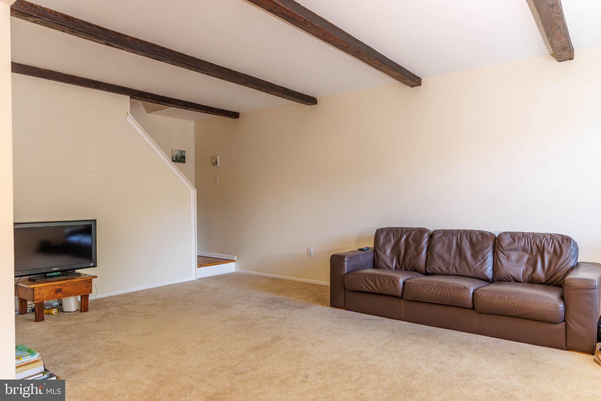 3004 MONTEREY COURT
