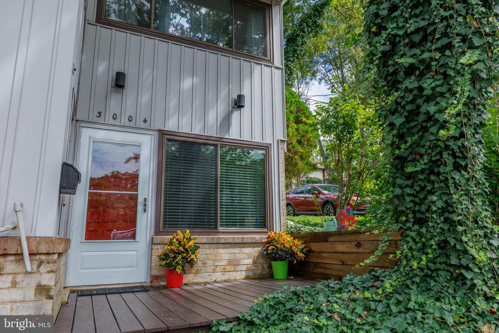 3004 MONTEREY COURT