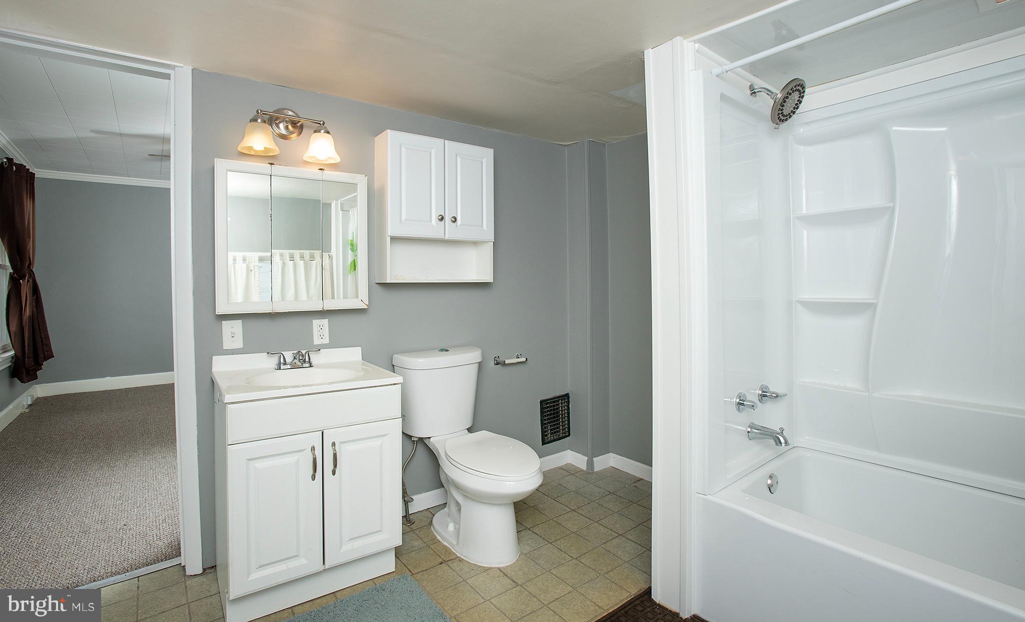 CARLISLE BOROUGH - Residential Lease