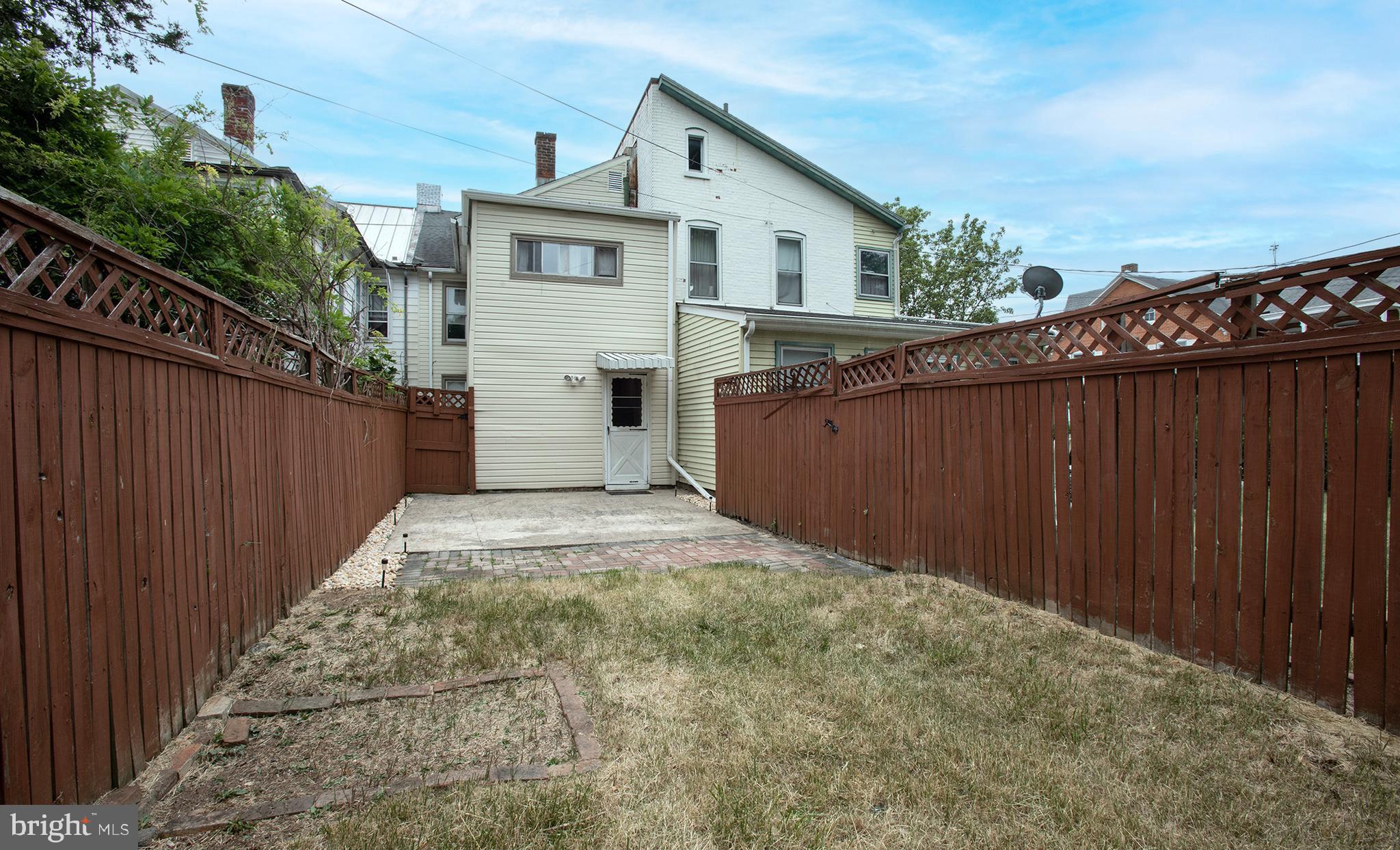 CARLISLE BOROUGH - Residential Lease