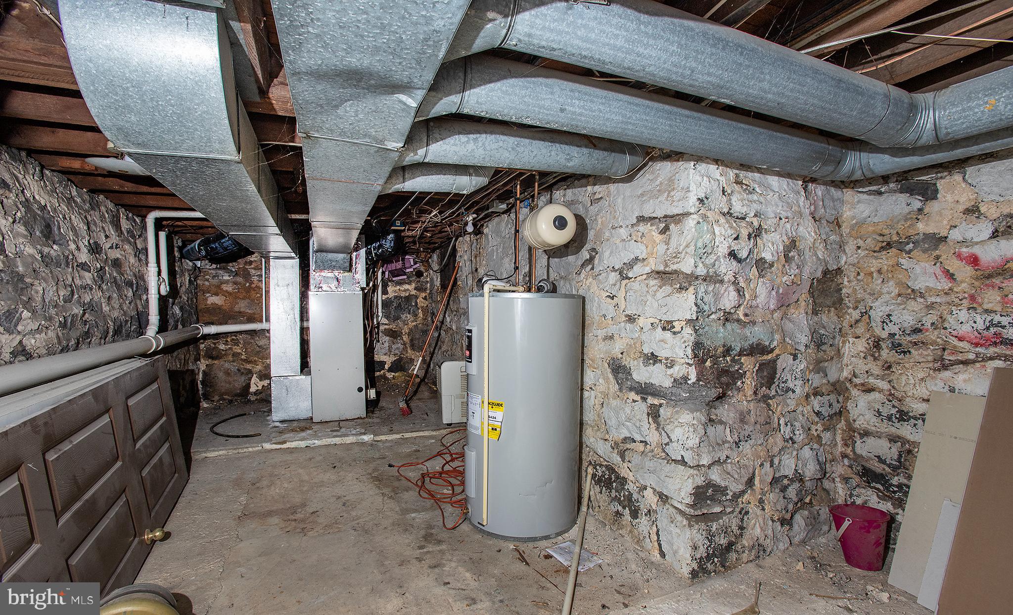 CARLISLE BOROUGH - Residential Lease