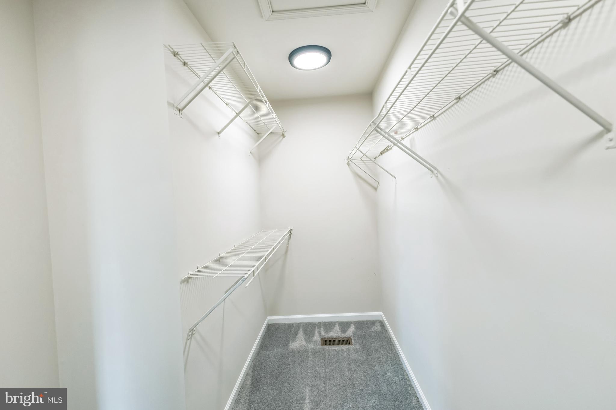 LONG BAR HARBOR - Residential