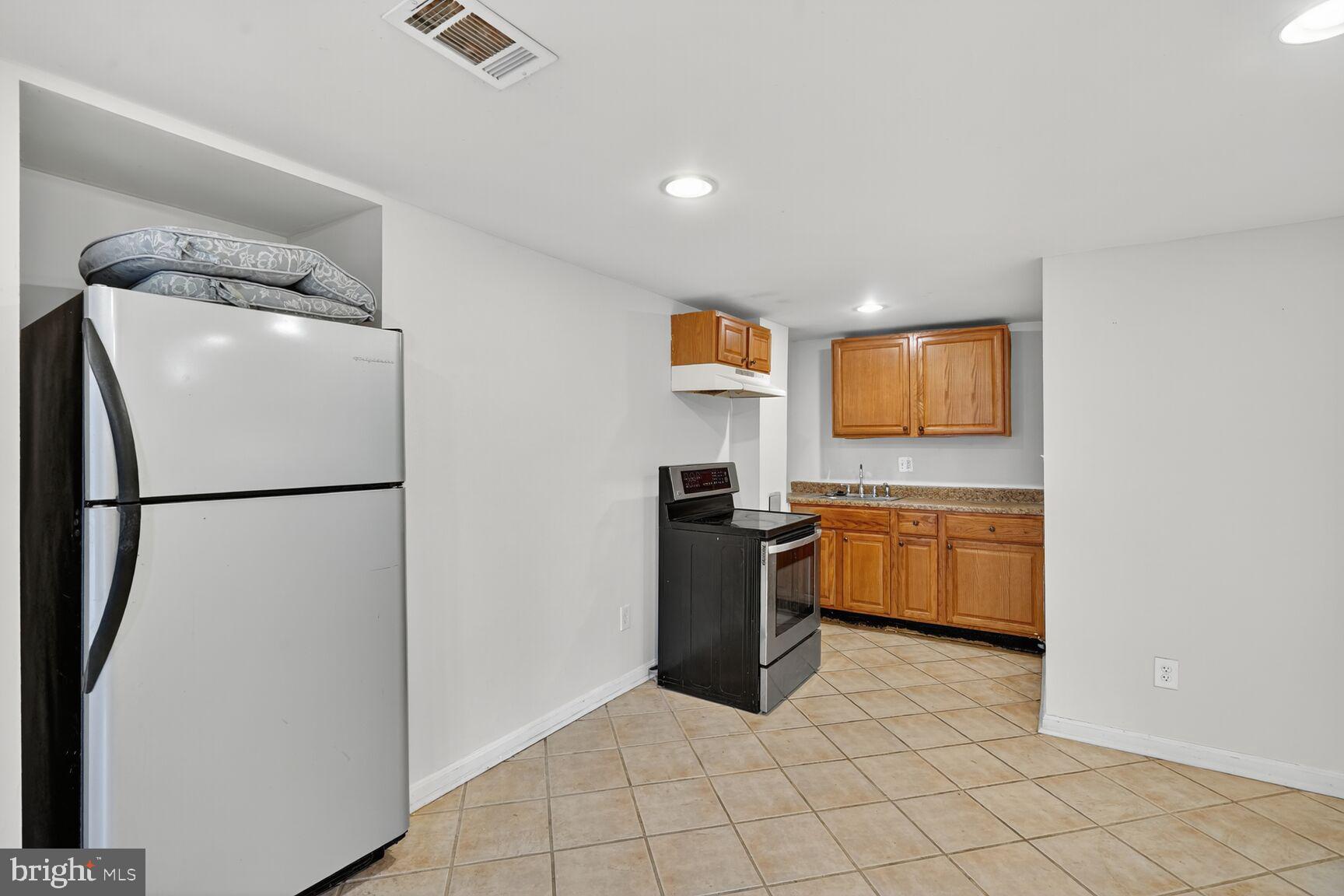 ROLLING ACRES - Residential