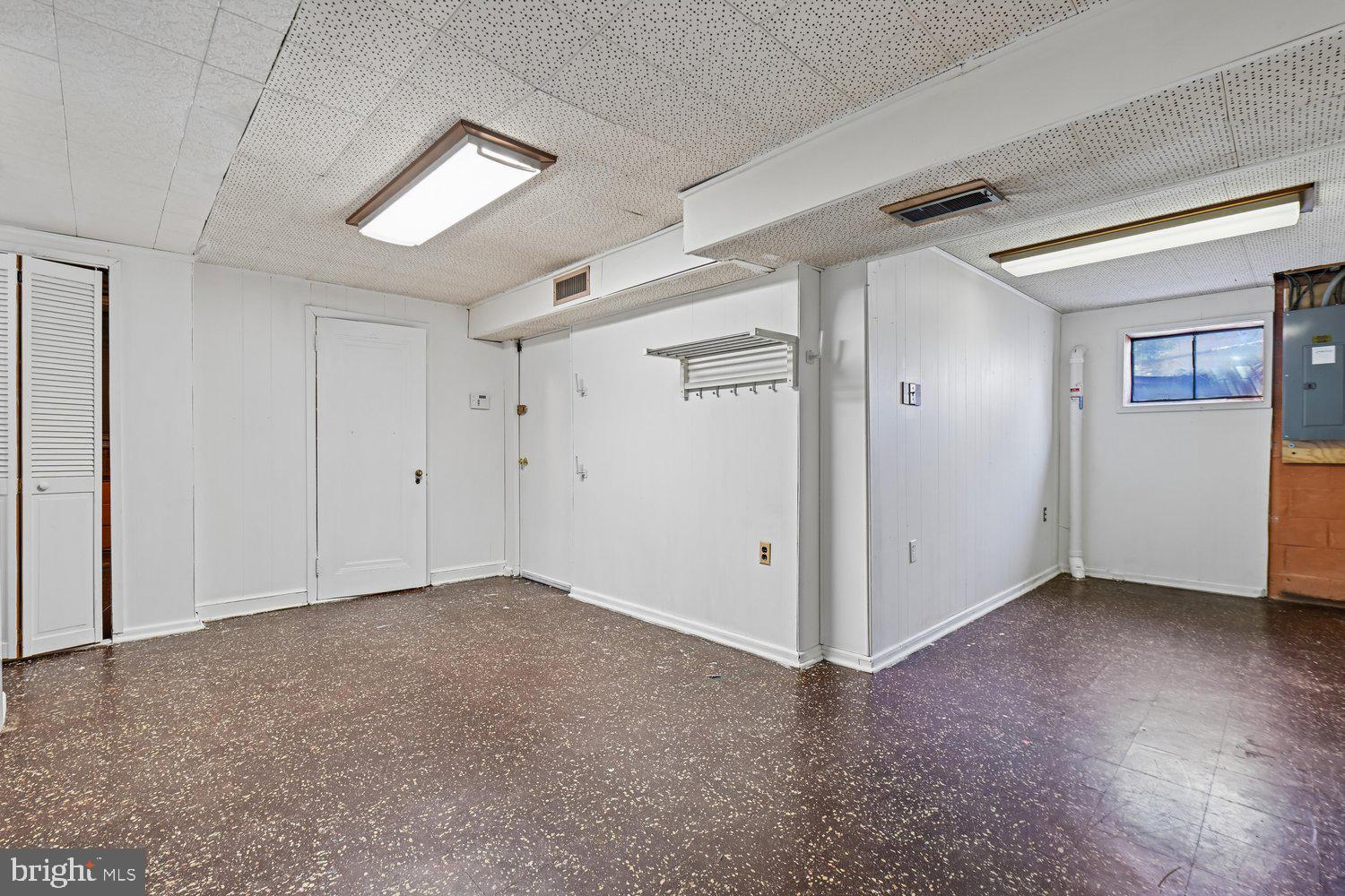 NORTHWEST BRANCH ESTATES - Residential