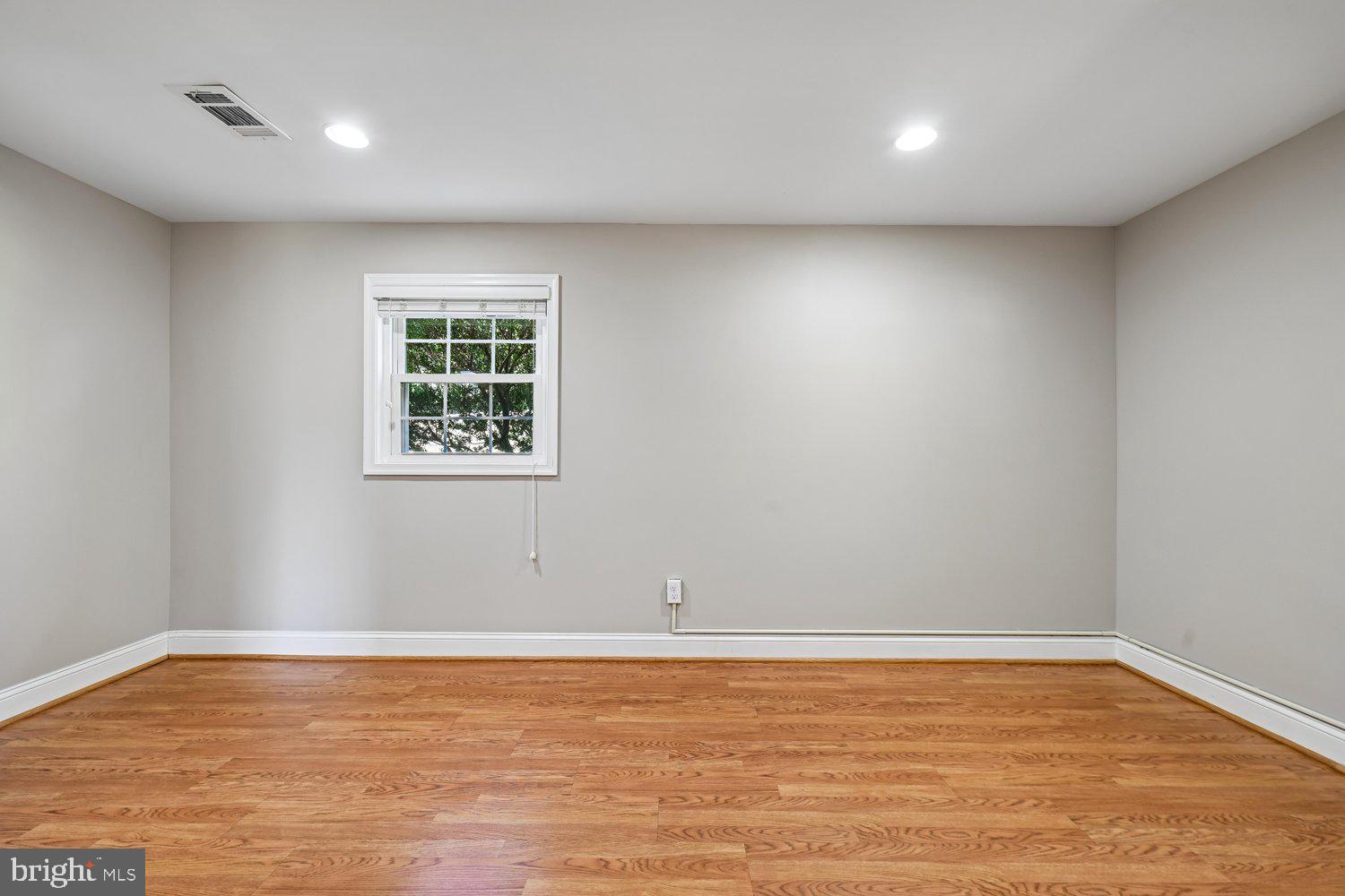 NORTHWEST BRANCH ESTATES - Residential
