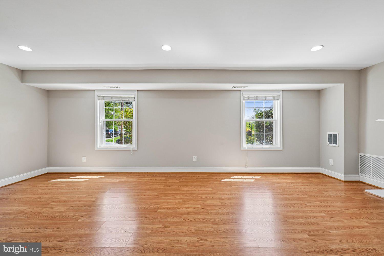 NORTHWEST BRANCH ESTATES - Residential