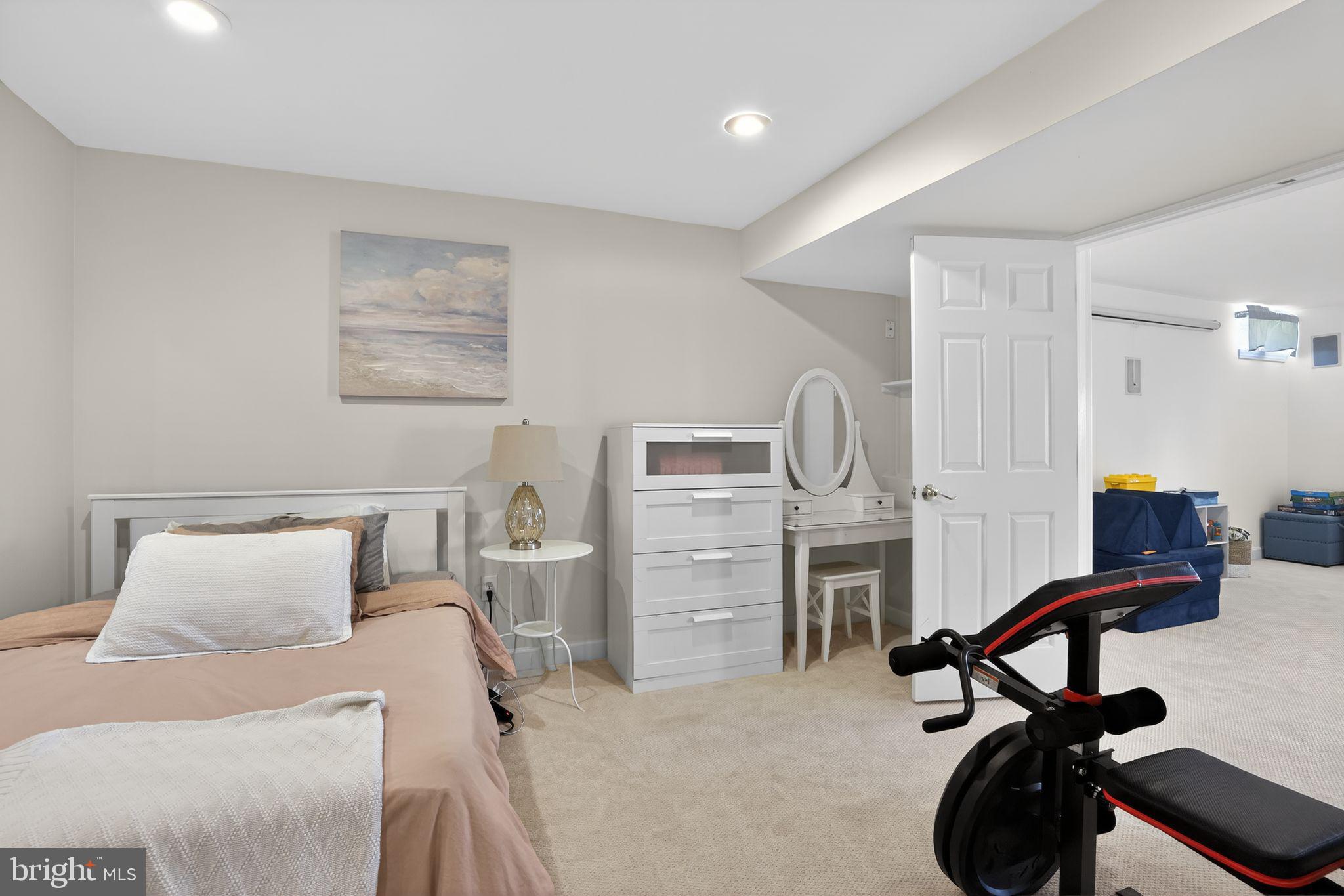 SENECA CROSSING - Residential