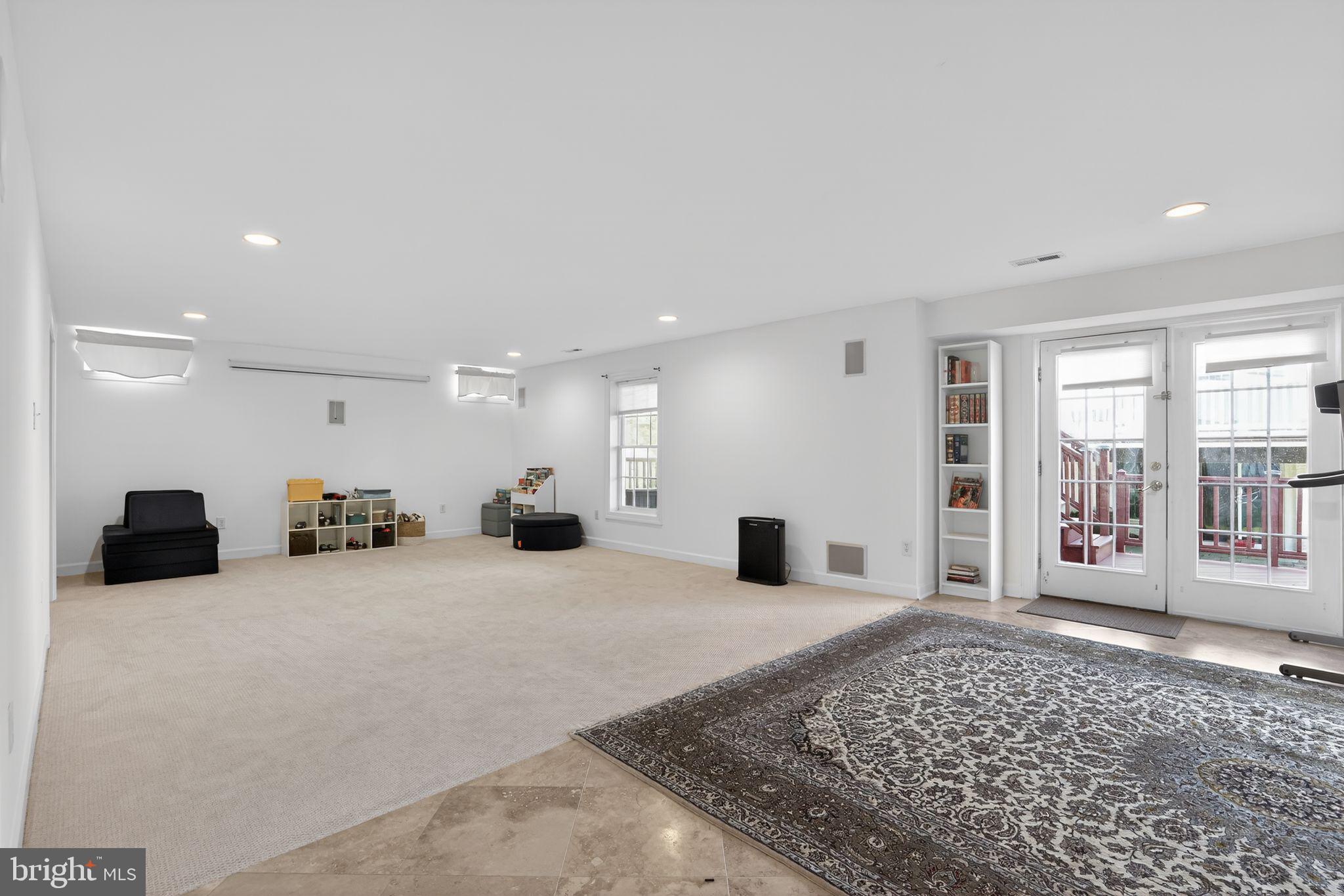 SENECA CROSSING - Residential