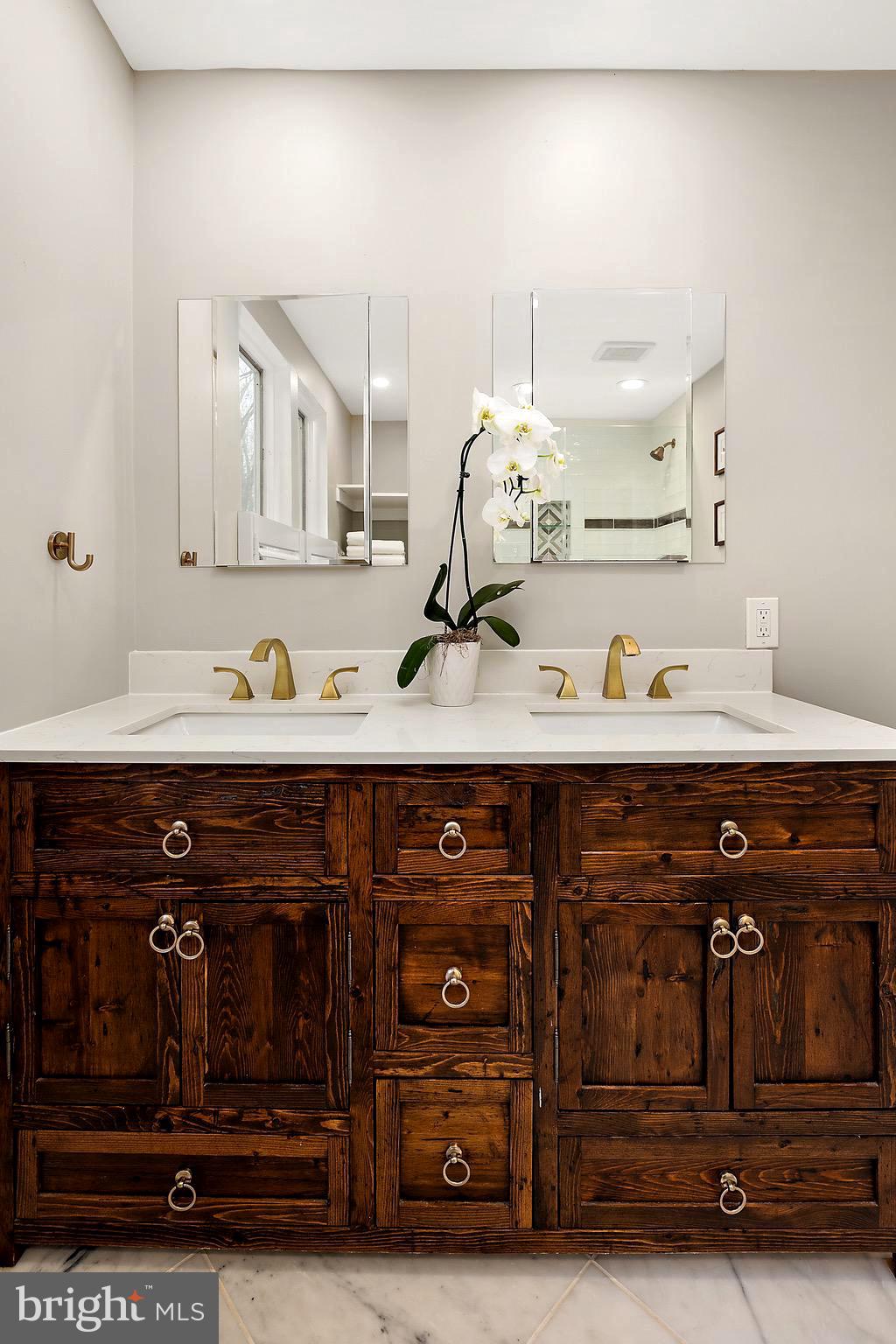 PINES ON THE SEVERN - Residential