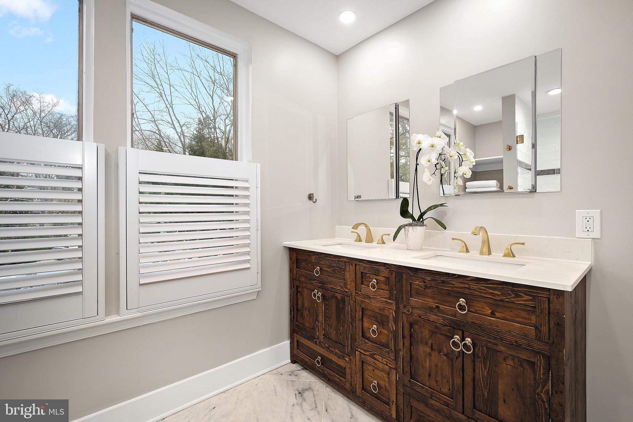 PINES ON THE SEVERN - Residential