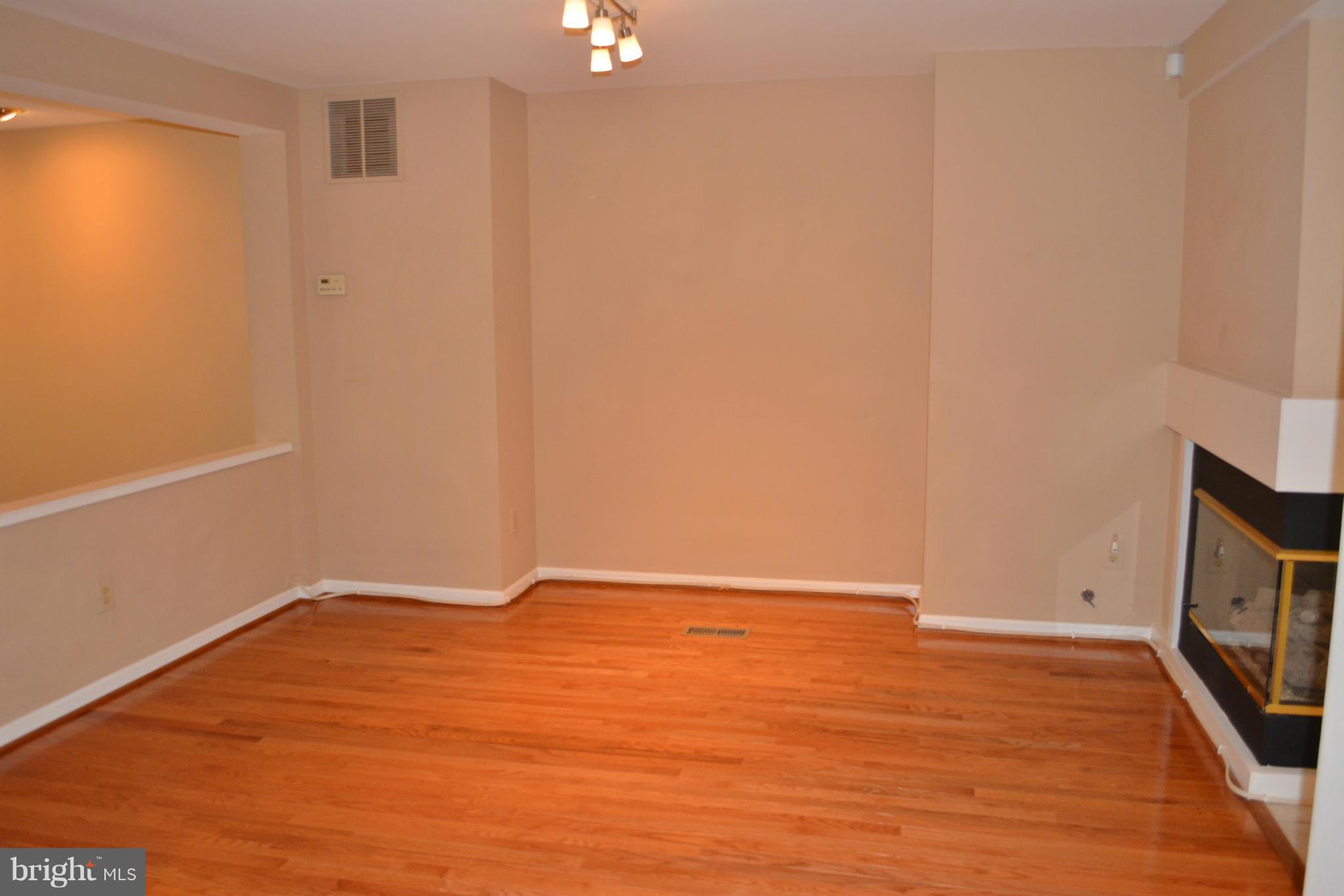 VIRGINIA CENTER - Residential Lease