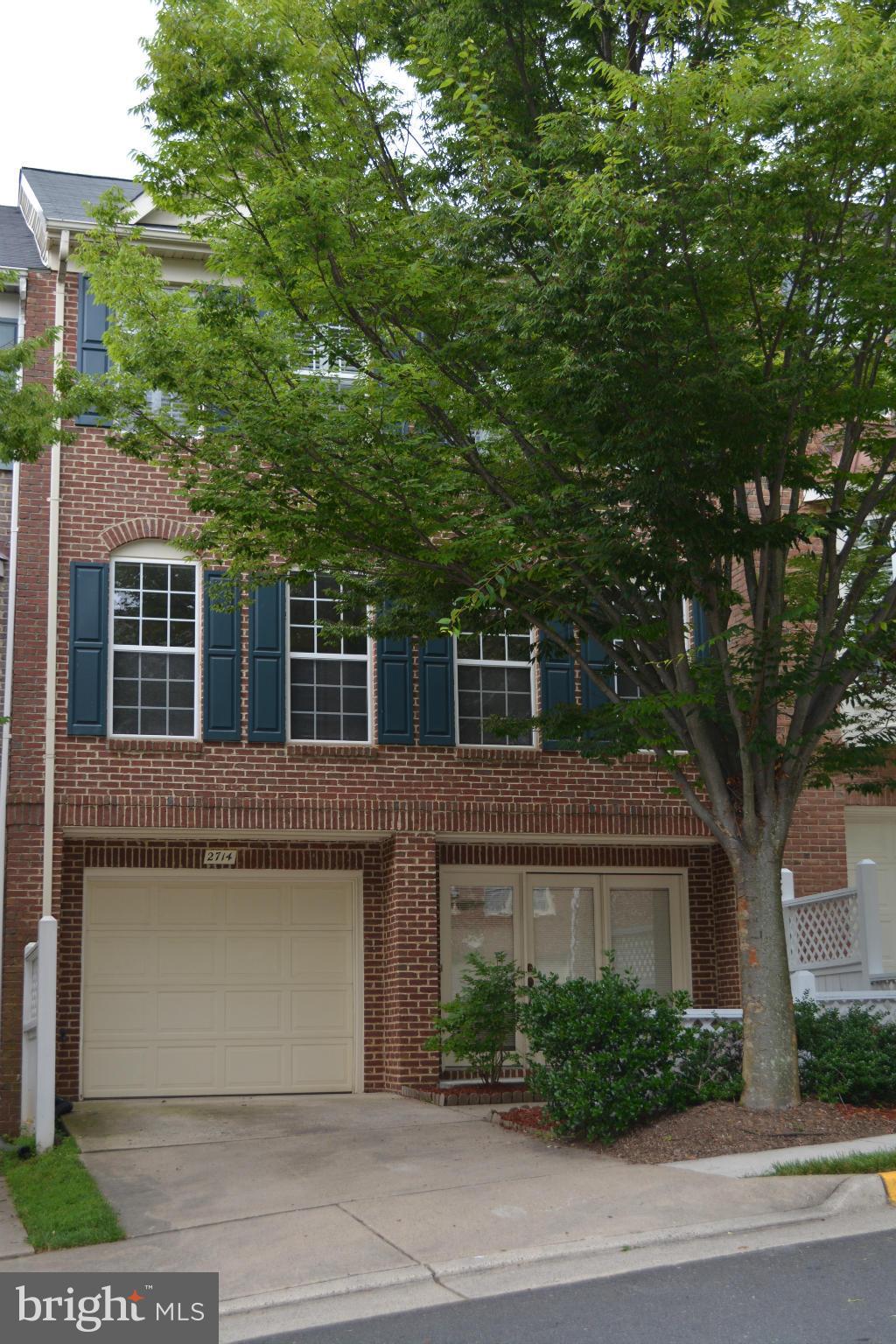 VIRGINIA CENTER - Residential Lease