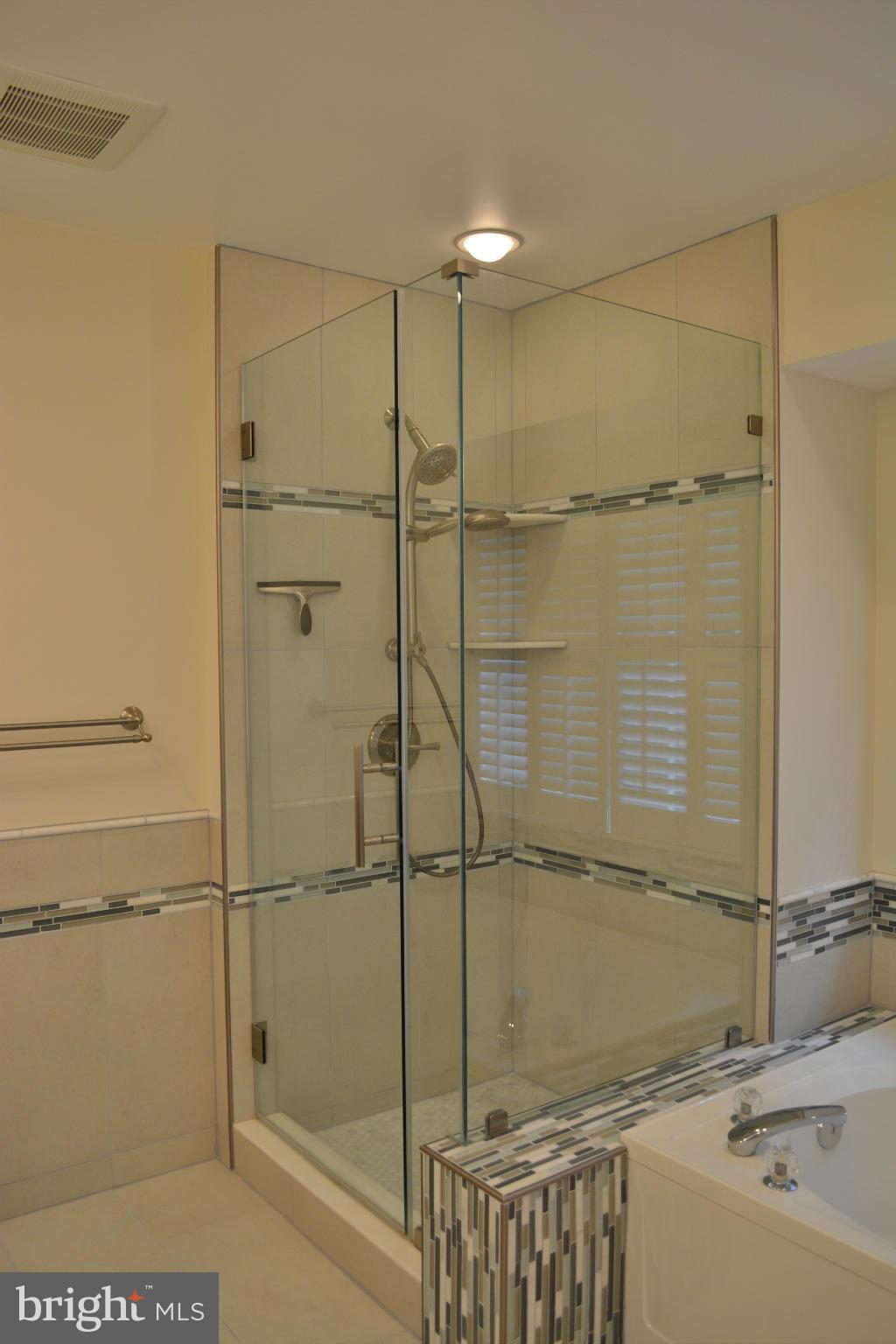 VIRGINIA CENTER - Residential Lease