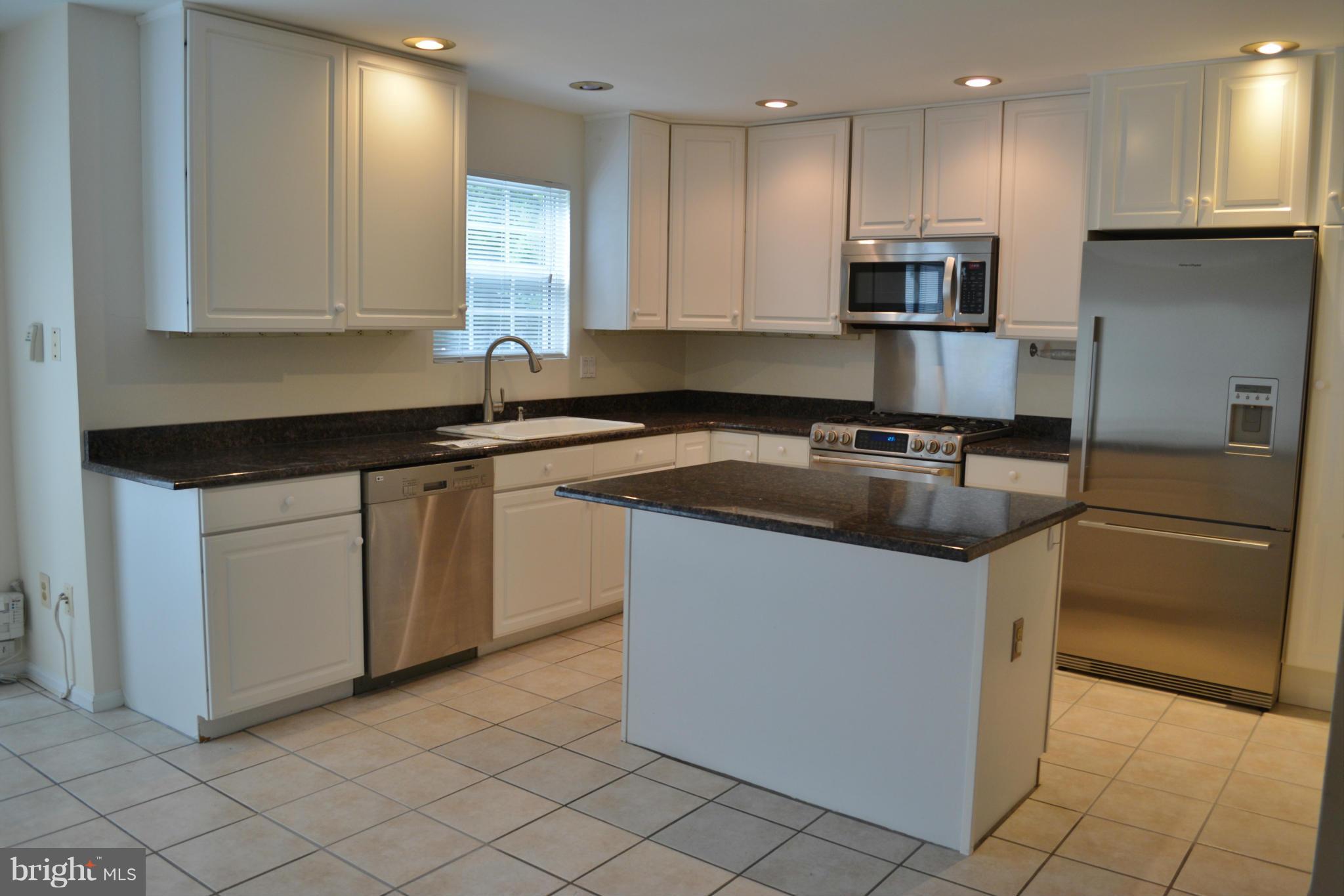 VIRGINIA CENTER - Residential Lease