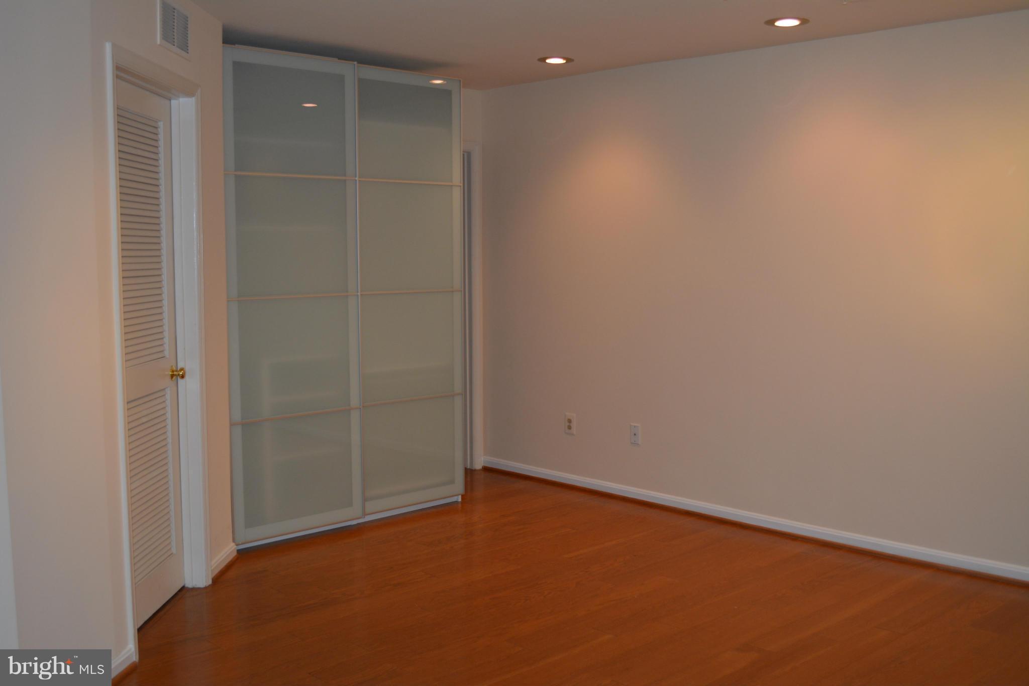 VIRGINIA CENTER - Residential Lease