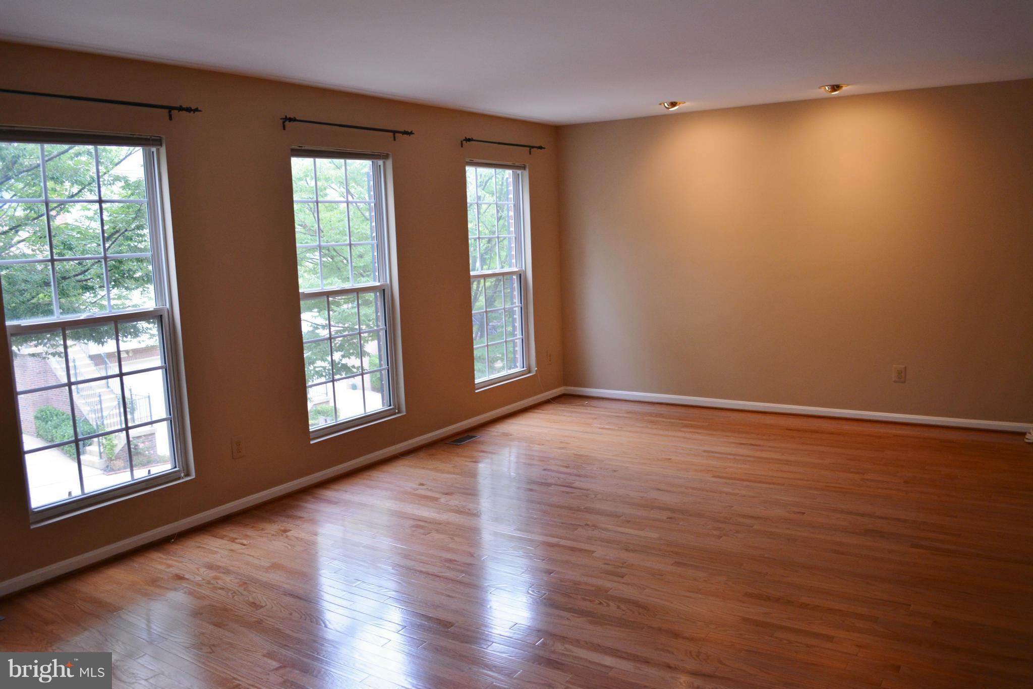 VIRGINIA CENTER - Residential Lease