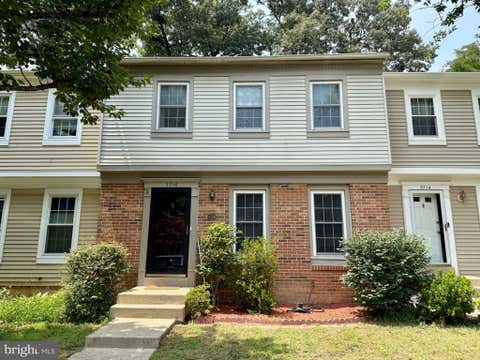 Townhouse For Rent - 5716 Edgewater Oak Court<br/> BURKE, VA 22015
