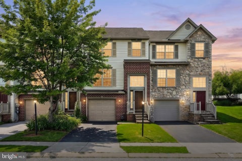 Townhouse For Sale - 95 Colonial Drive<br/> HANOVER, PA 17331