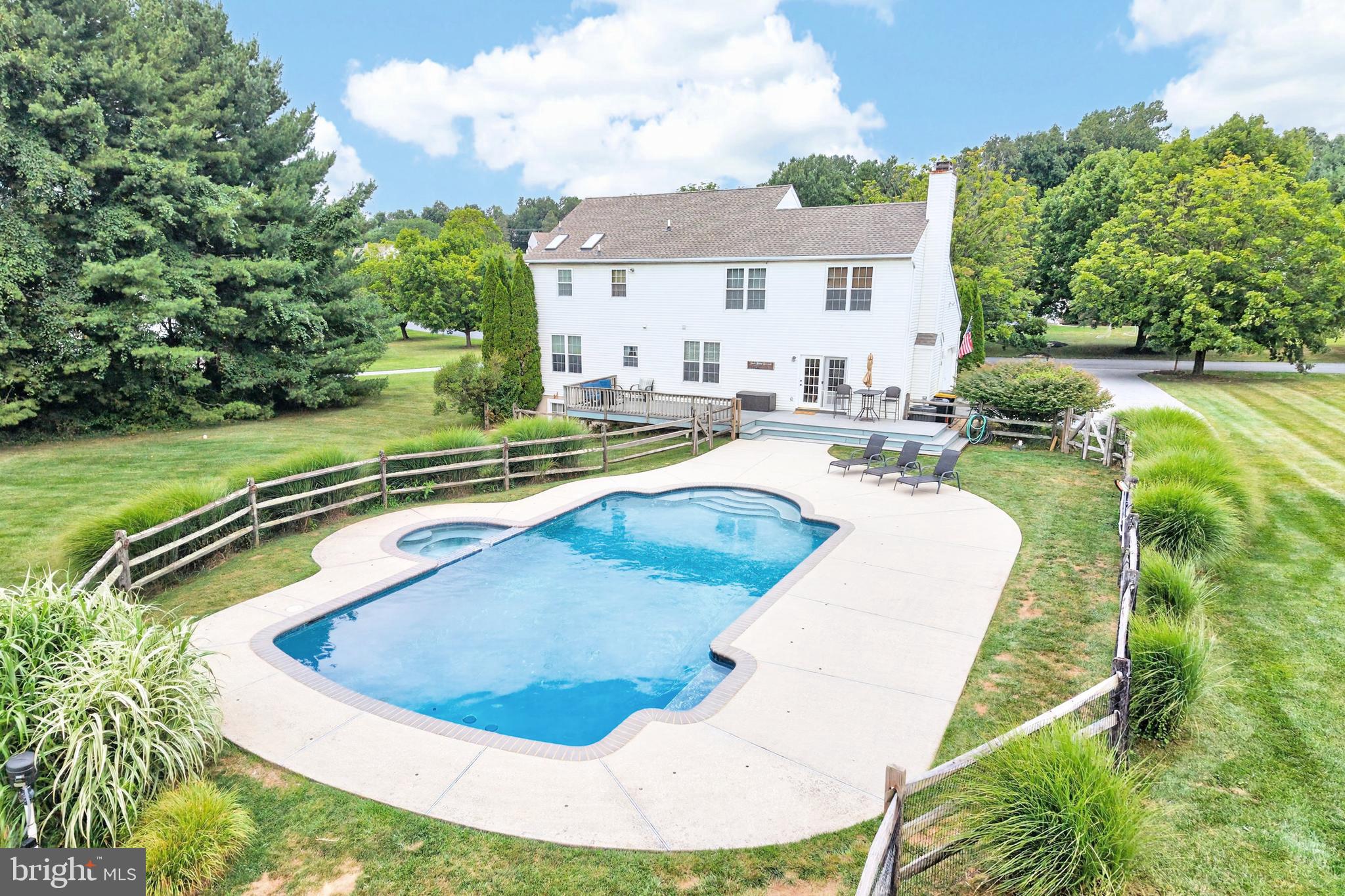 26 SENECA COURT