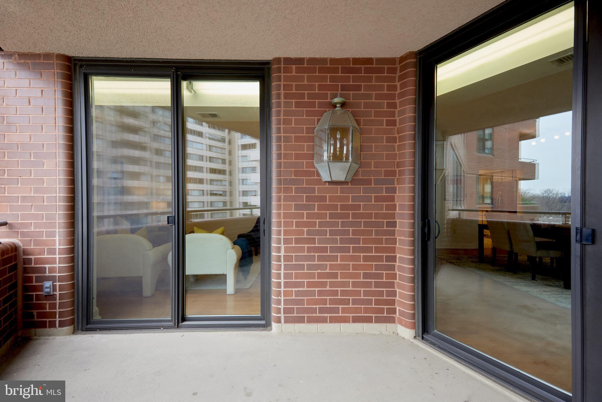 THE CARLETON OF CHEVY CHASE - Residential